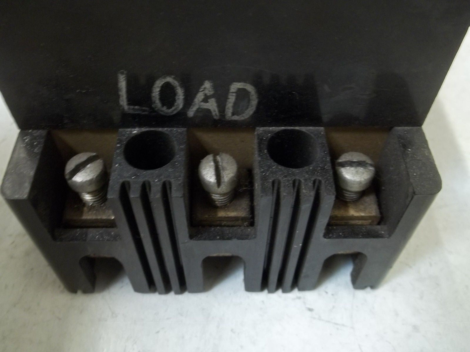 GENERAL ELECTRIC  TF136030 CIRCUIT BREAKER  *USED*