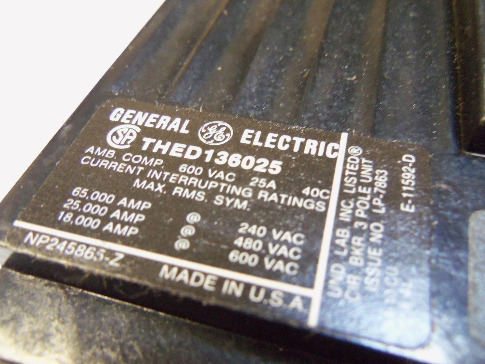 GENERAL ELECTRIC THED136025 CIRCUIT BREAKER *USED*
