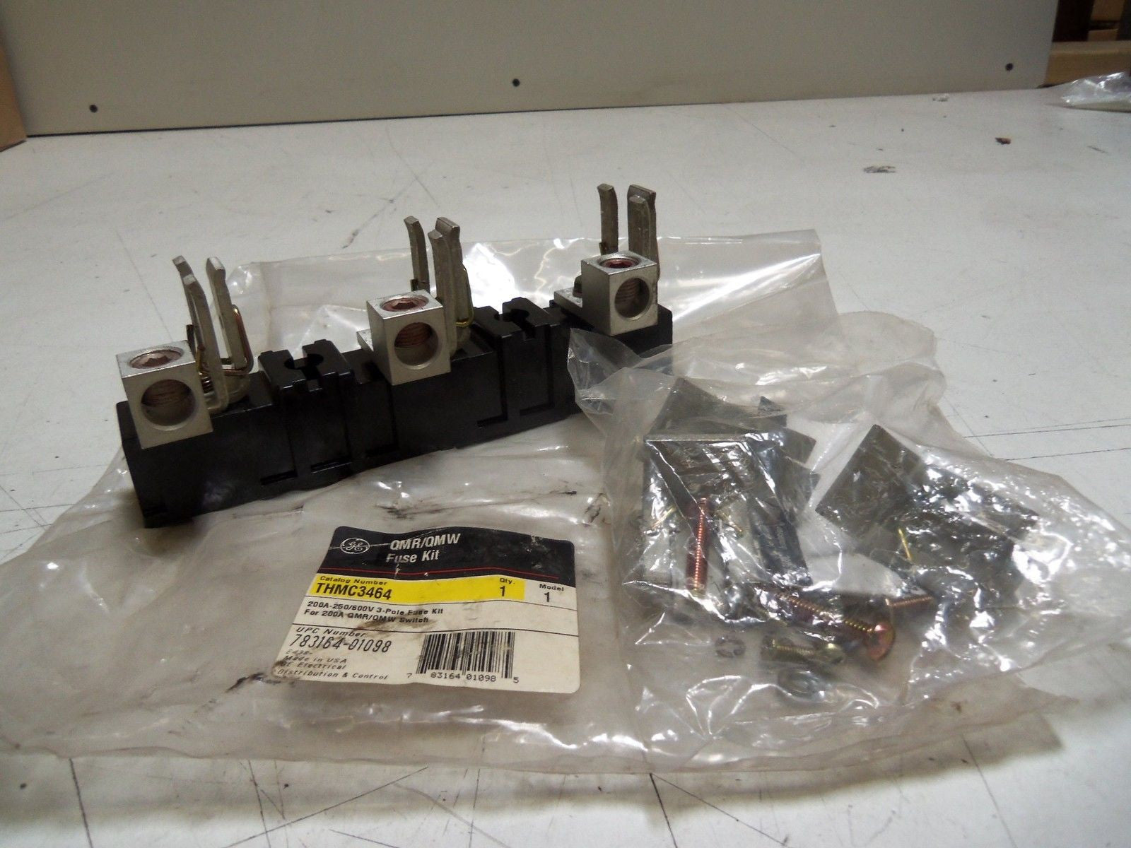 GENERAL ELECTRIC THMC3464 FUSE KIT 200A 600V *NEW NO BOX*