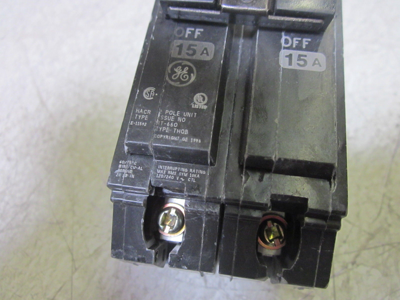 GENERAL ELECTRIC THQB215 15A 2P CIRCUIT BREAKER *USED*