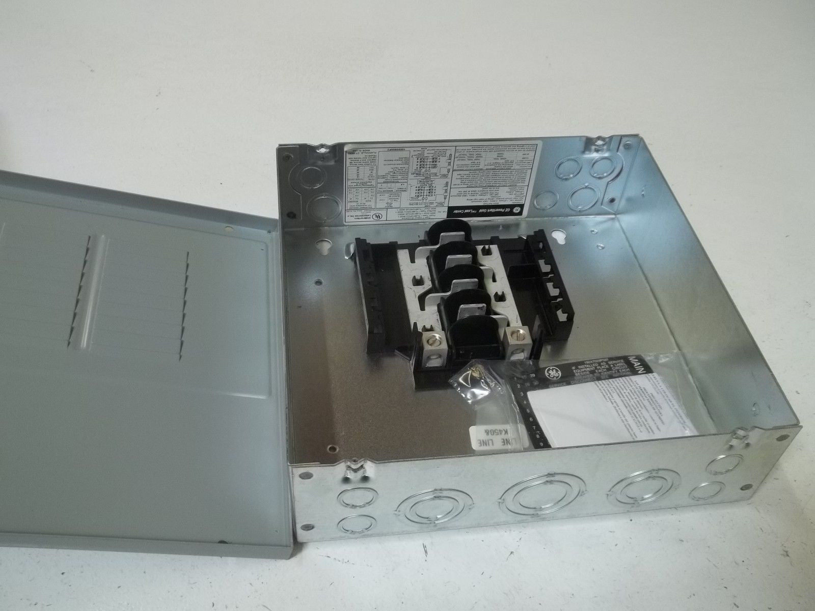 GENERAL ELECTRIC TLM812SCU MAIN PLUS 125AMPS  *NEW IN BOX*