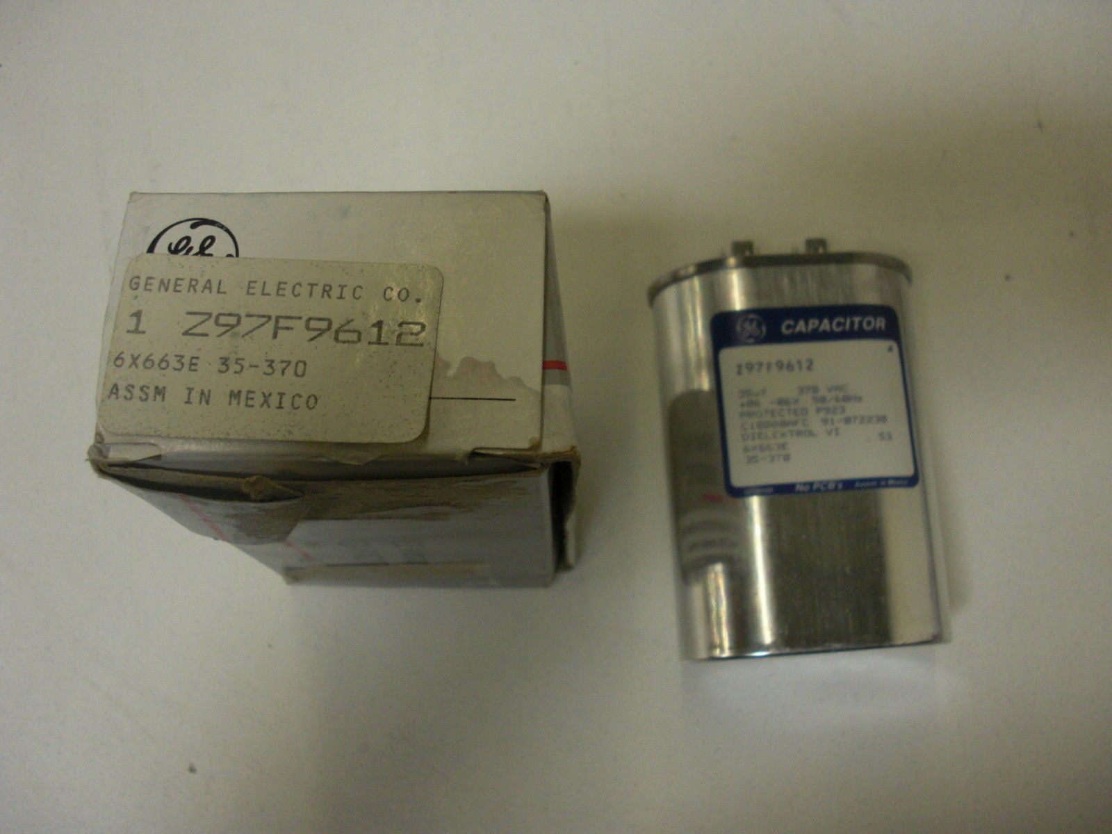 GE Z97F96121 CAPACITOR *NEW IN THE BOX*