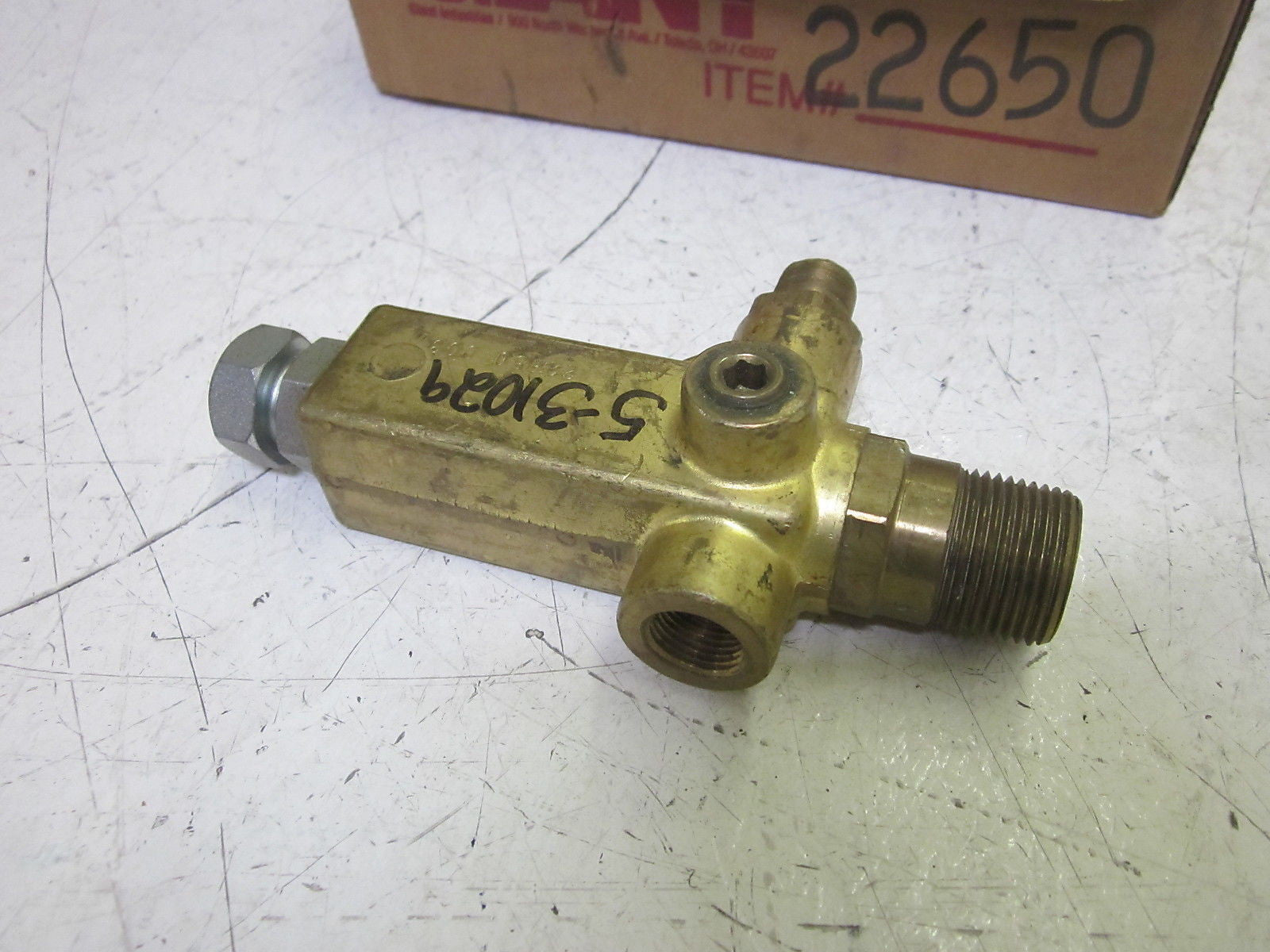 GIANT INDUSTRIES 22650 FLOW ACTUATED UNLOADER *USED*