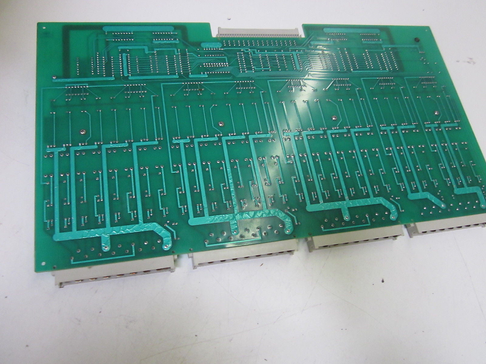 GIDDINGS&LEWIS 502-03898-50 32 DC OUTPUT BOARD 501-0488-01 *USED*