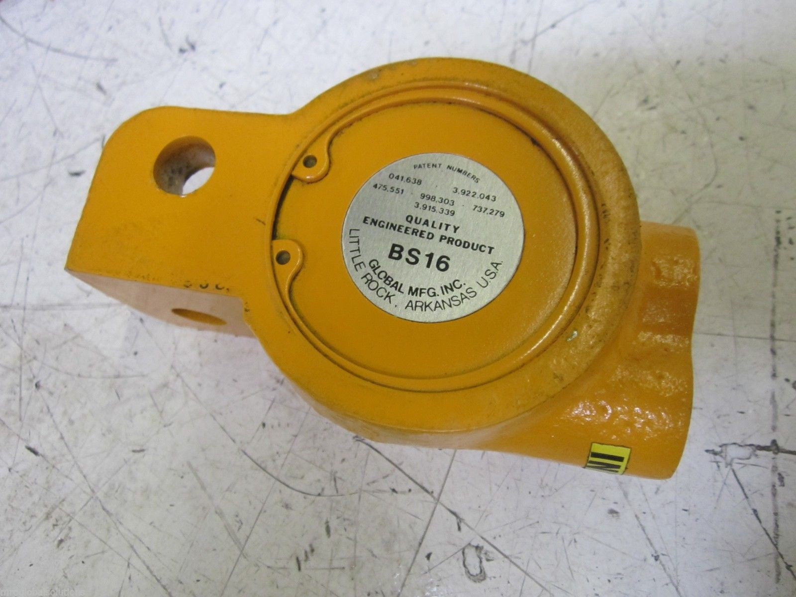 GLOBAL MFG. INC. BS16 INDUSTRIAL VIBRATOR *NEW IN BOX*