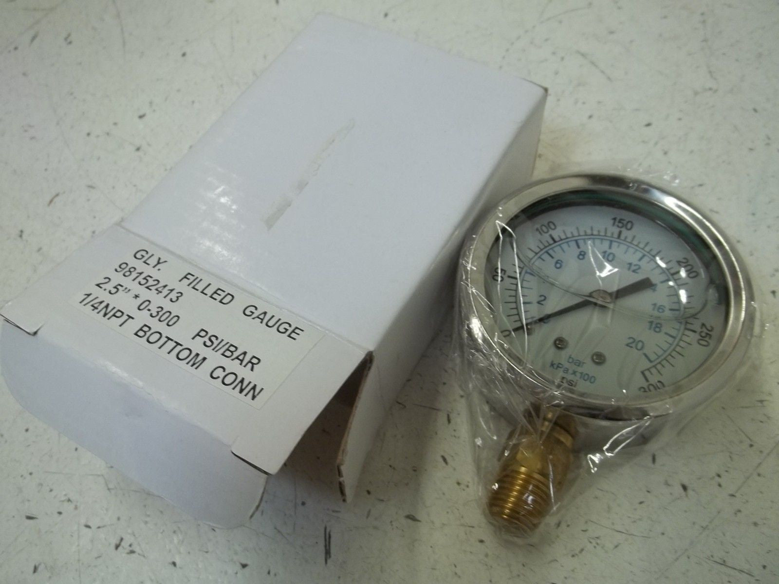 GLY.FILLD. GAUGE 98152413 2.5" 0-300 PSI/BAR *NEW IN BOX*