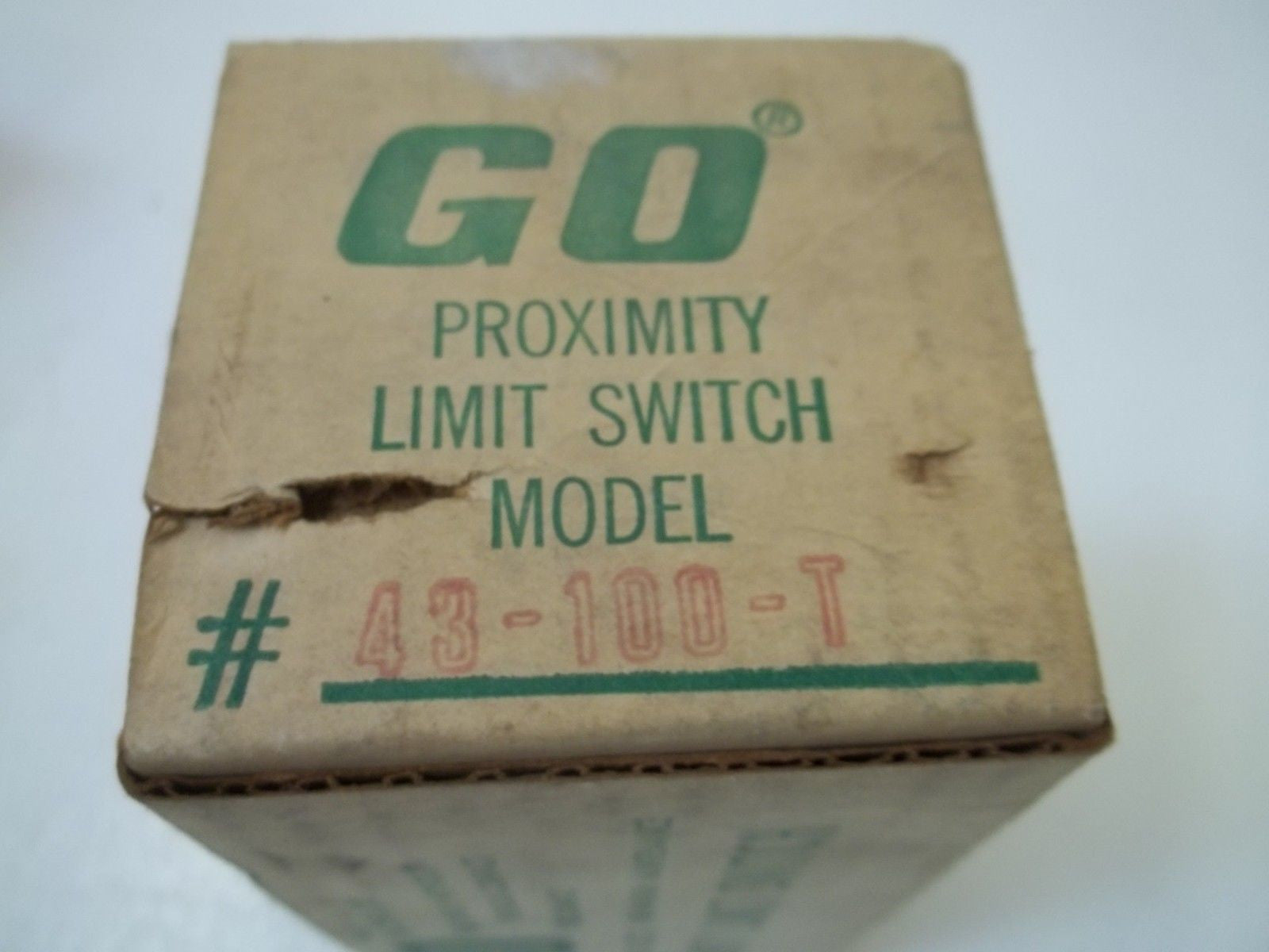 GO SWITCH 43-100-T PROXIMITY LIMIT SWITCH *NEW IN BOX*