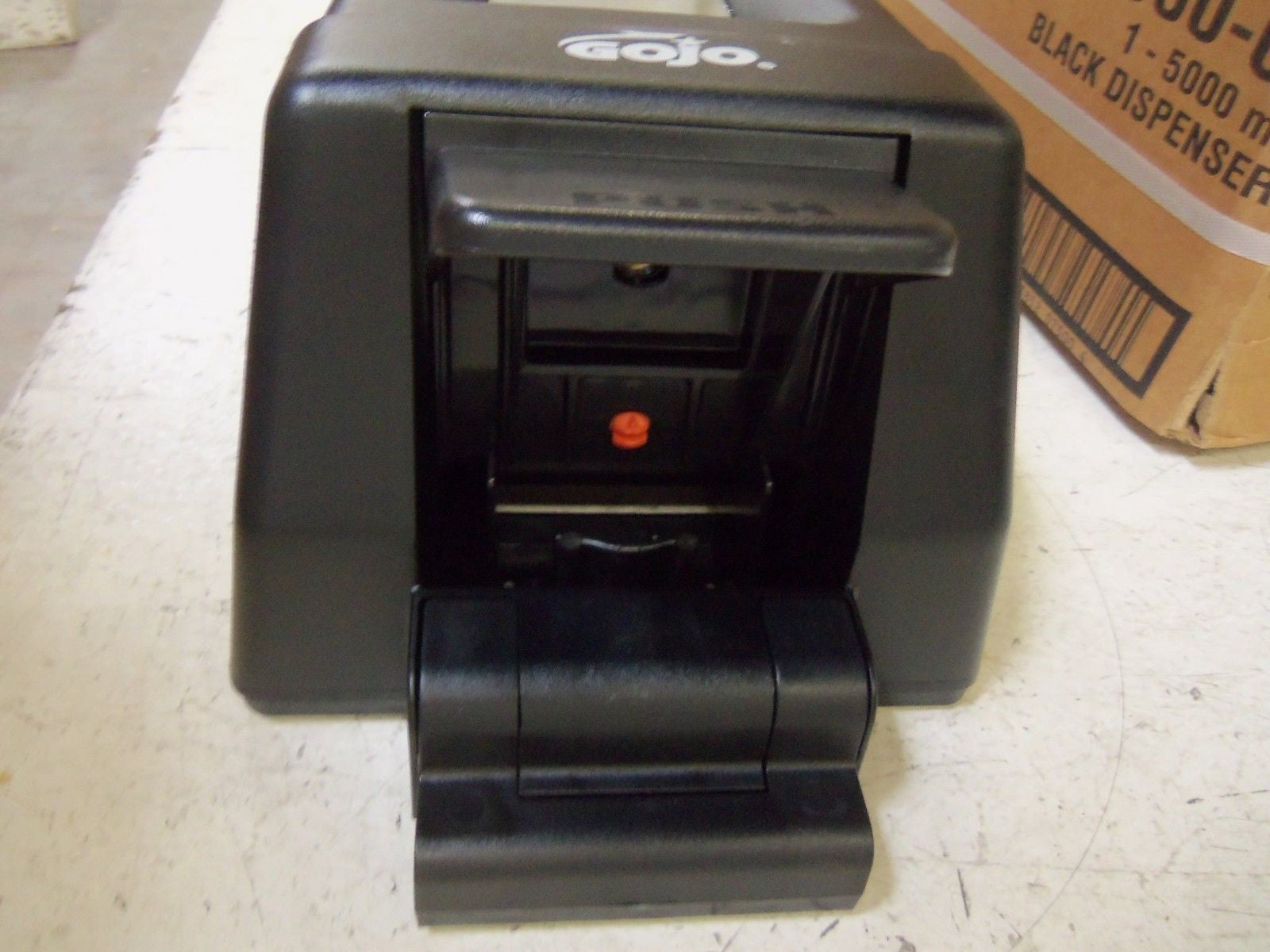 GOJO 7500-01 PRO 5000 DISPENSER *NEW IN BOX*