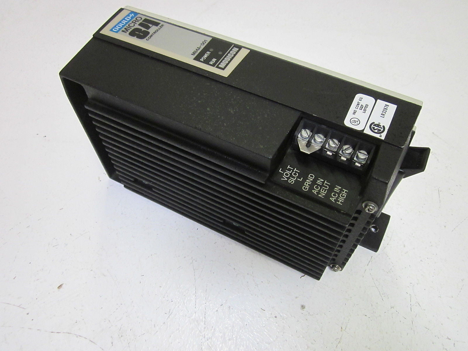 GOULD MODICON AS-M84A-001 MICRO 84 CONTROLLER 120/240VAC *USED*