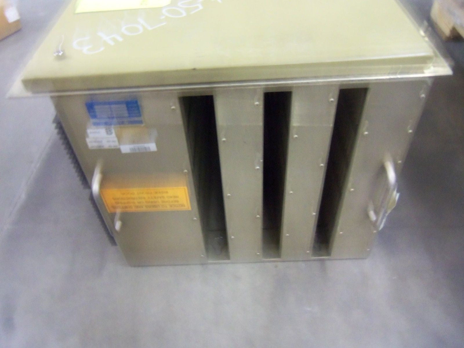 GOULD MODICON LEVEL-3 16K 3CARD CHASSIS 584 AS-584A-340 CONTROLLER MODULE *USED*