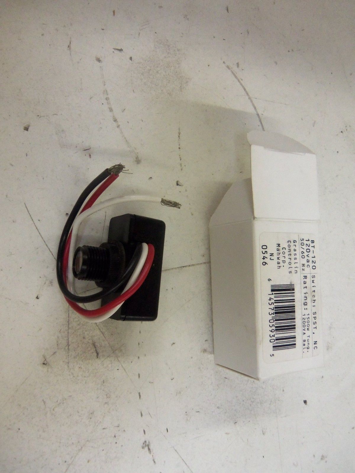 GRASSUN BT-120 PHOTOELECTRIC SWITCH *NEW IN BOX*