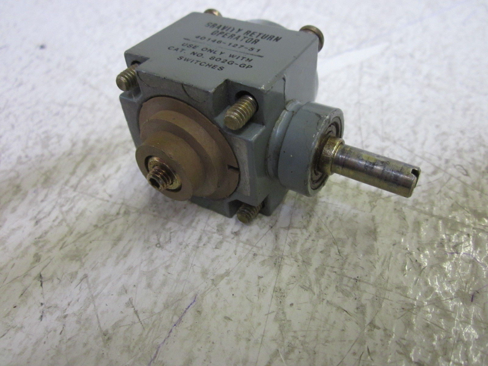 GRAVITY RETURN OPERATOR 40146-127-51 OPERATOR HEAD *USED*