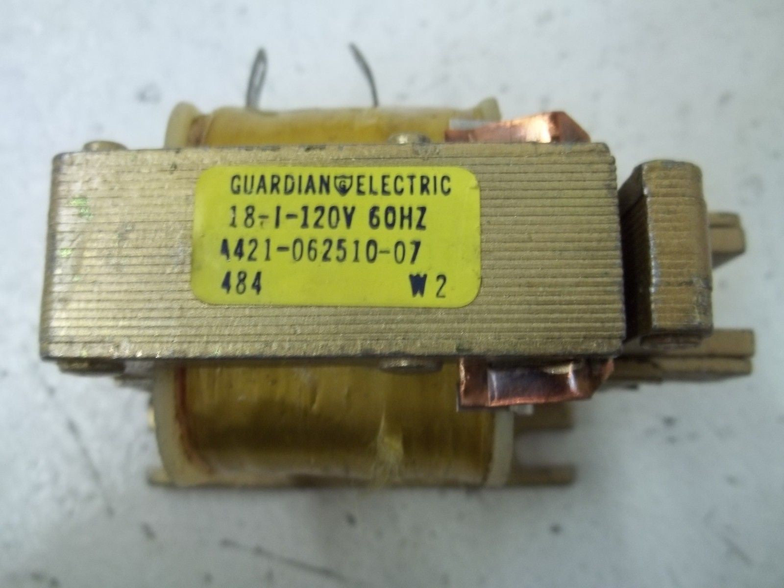 GUARDIAN A421-062510-07 SOLENOID COIL 120V *USED*