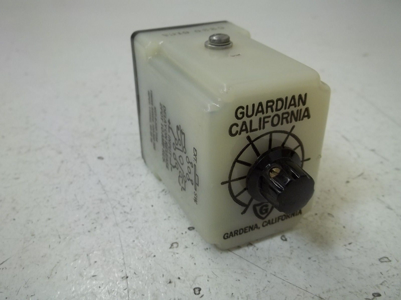 GUARDIAN MET-R-300-115A TIMER RELAY *NEW IN BOX*