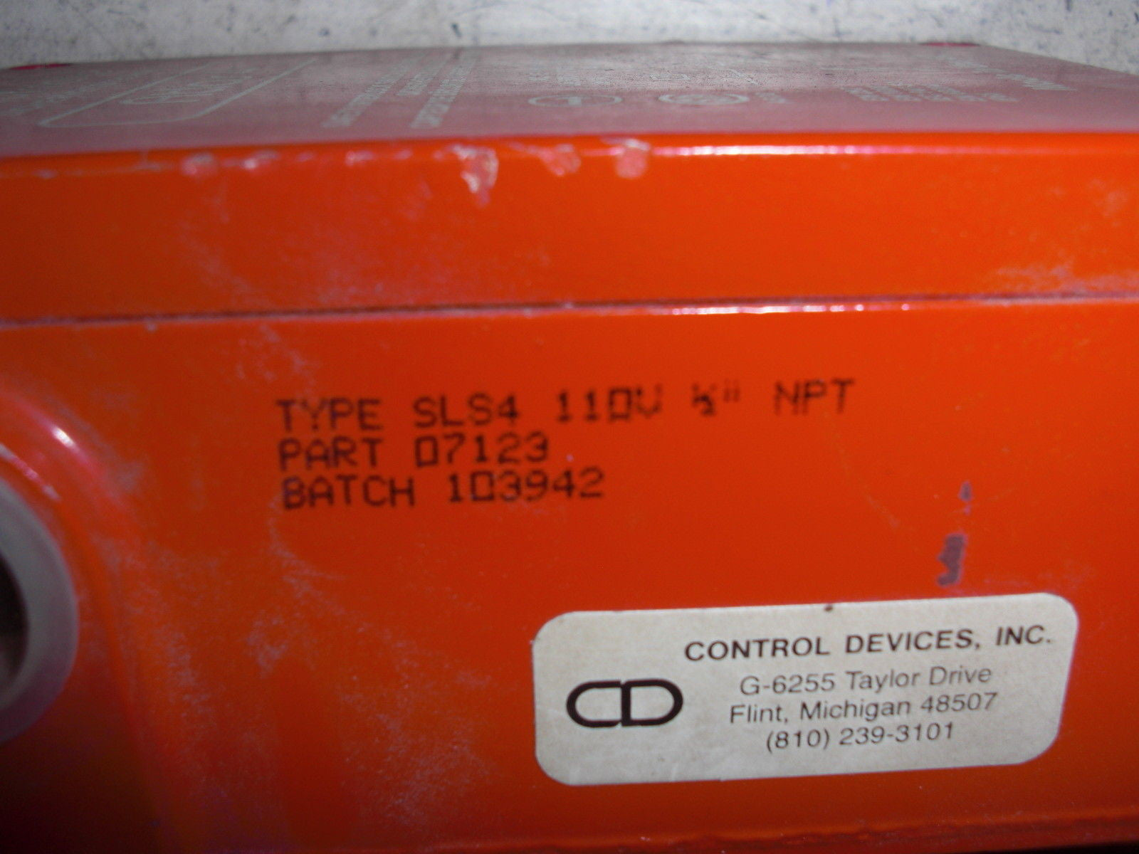 GUARDMASTER ATLAS 4 SLS4 SAFETY SWITCH SOLENOID LOCKING *NEW NO BOX