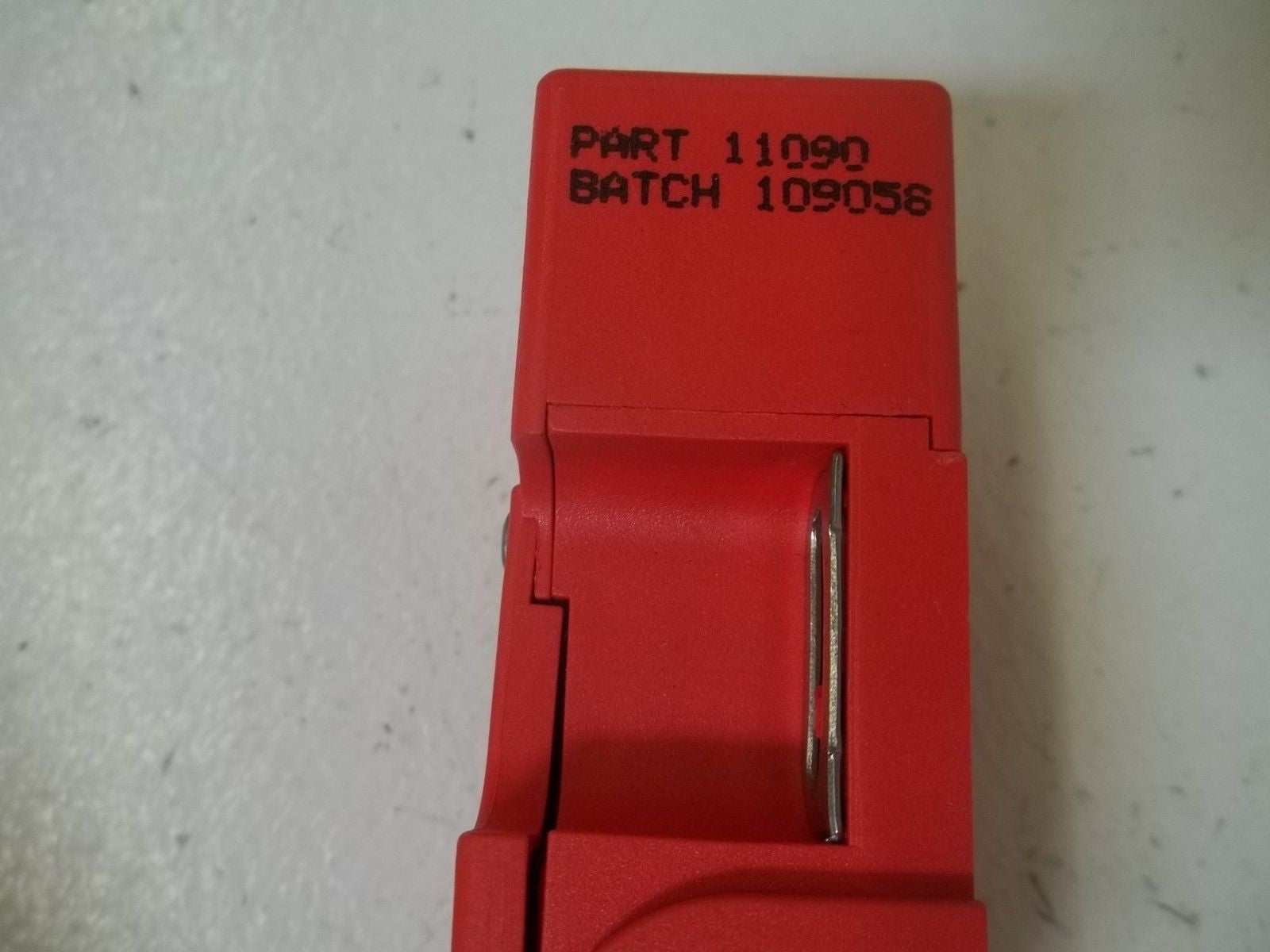 GUARDMASTER 11090 SAFETY SWITCH *NEW NO BOX*