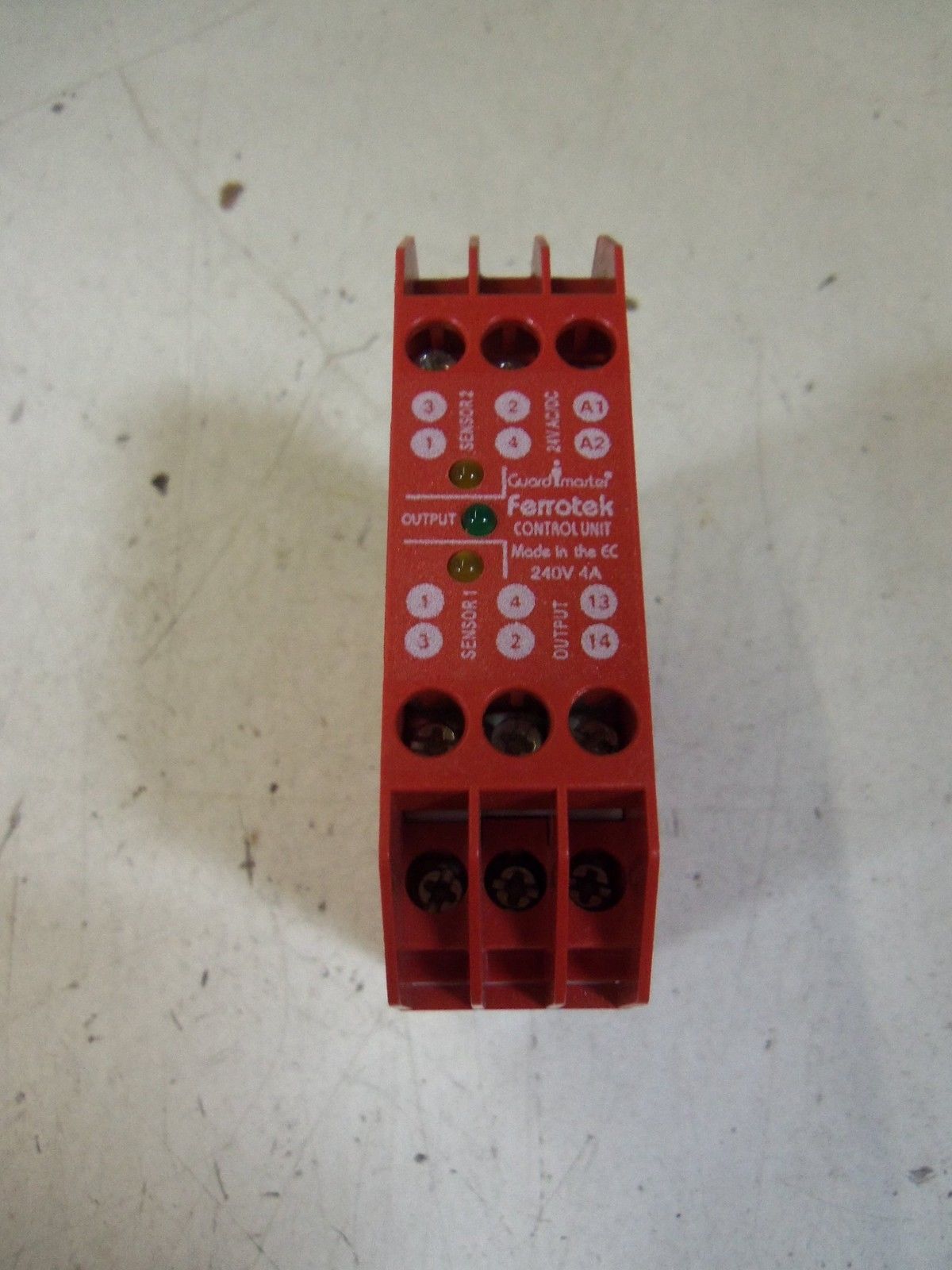 GUARDMASTER 32001 *NEW NO BOX*