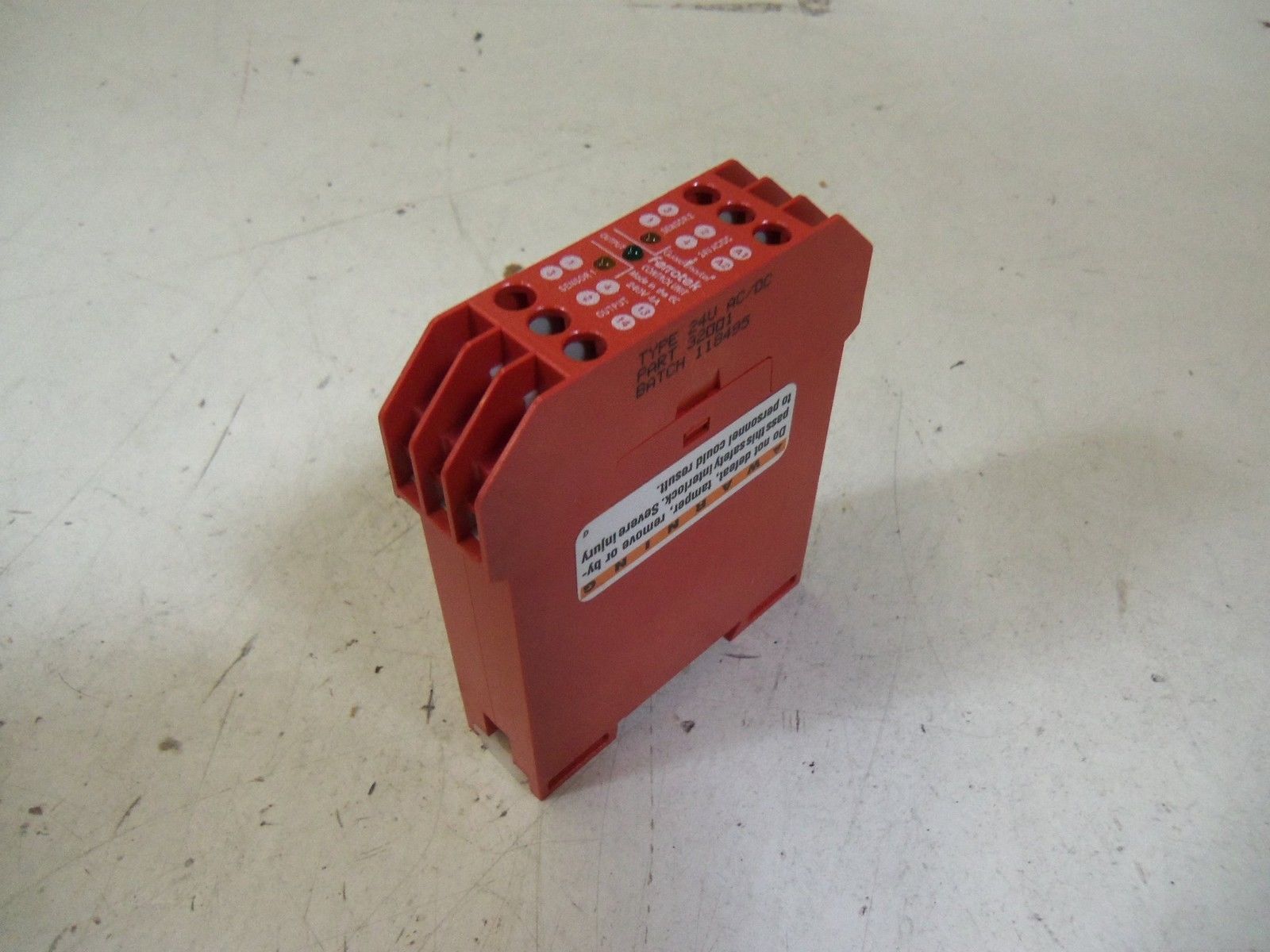 GUARDMASTER 32001 *NEW NO BOX*