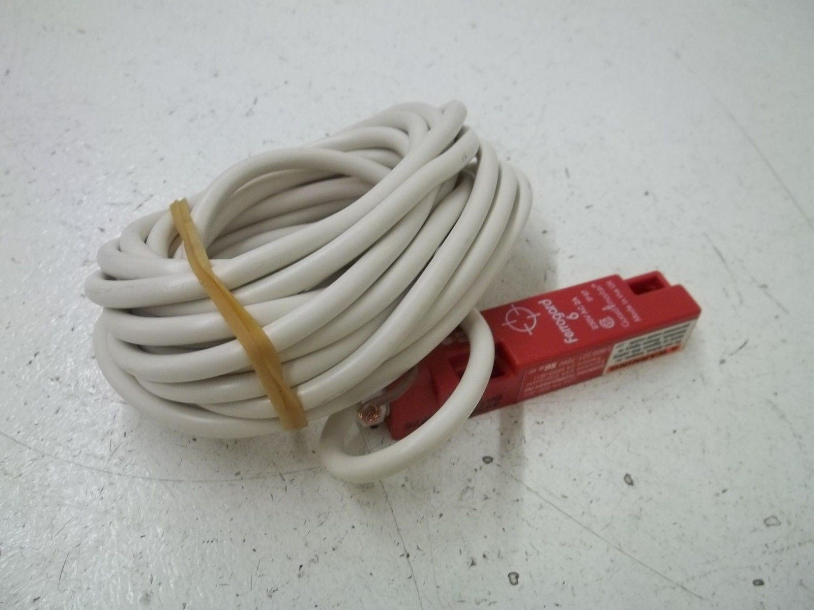 GUARD MASTER 44507-0090 SAFETY SWITCH *USED*