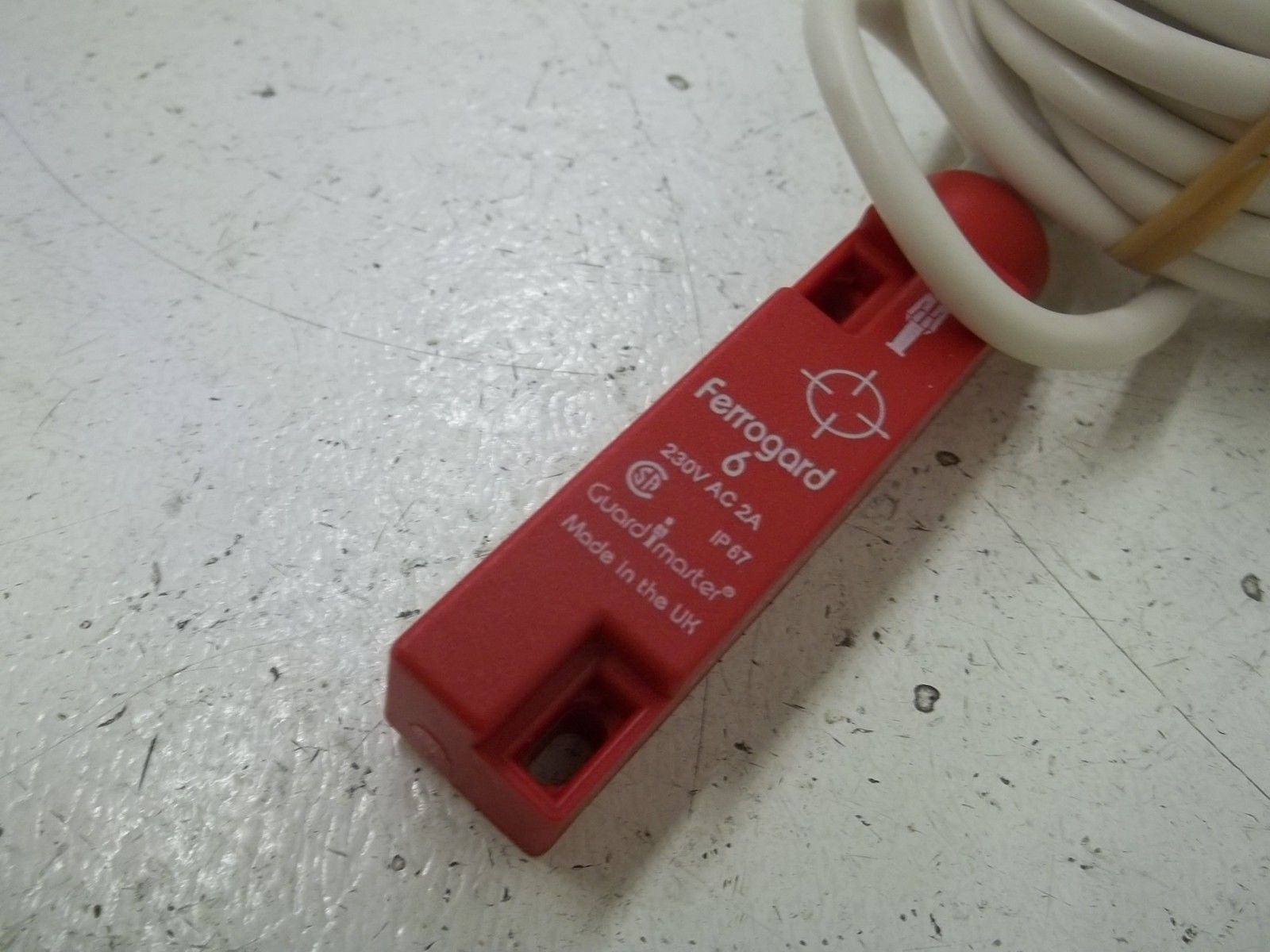 GUARD MASTER 44507-0090 SAFETY SWITCH *USED*
