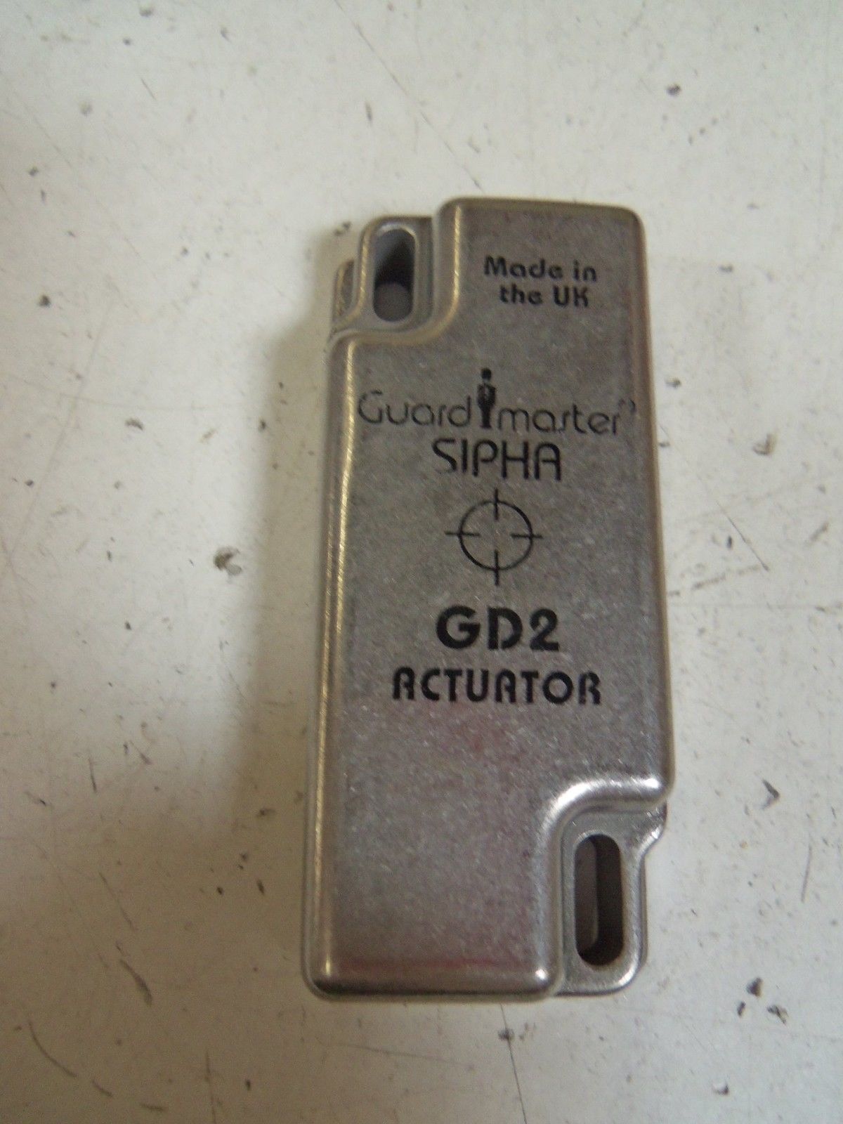 GUARDMASTER GD2 ACTUATOR *NEW NO BOX*