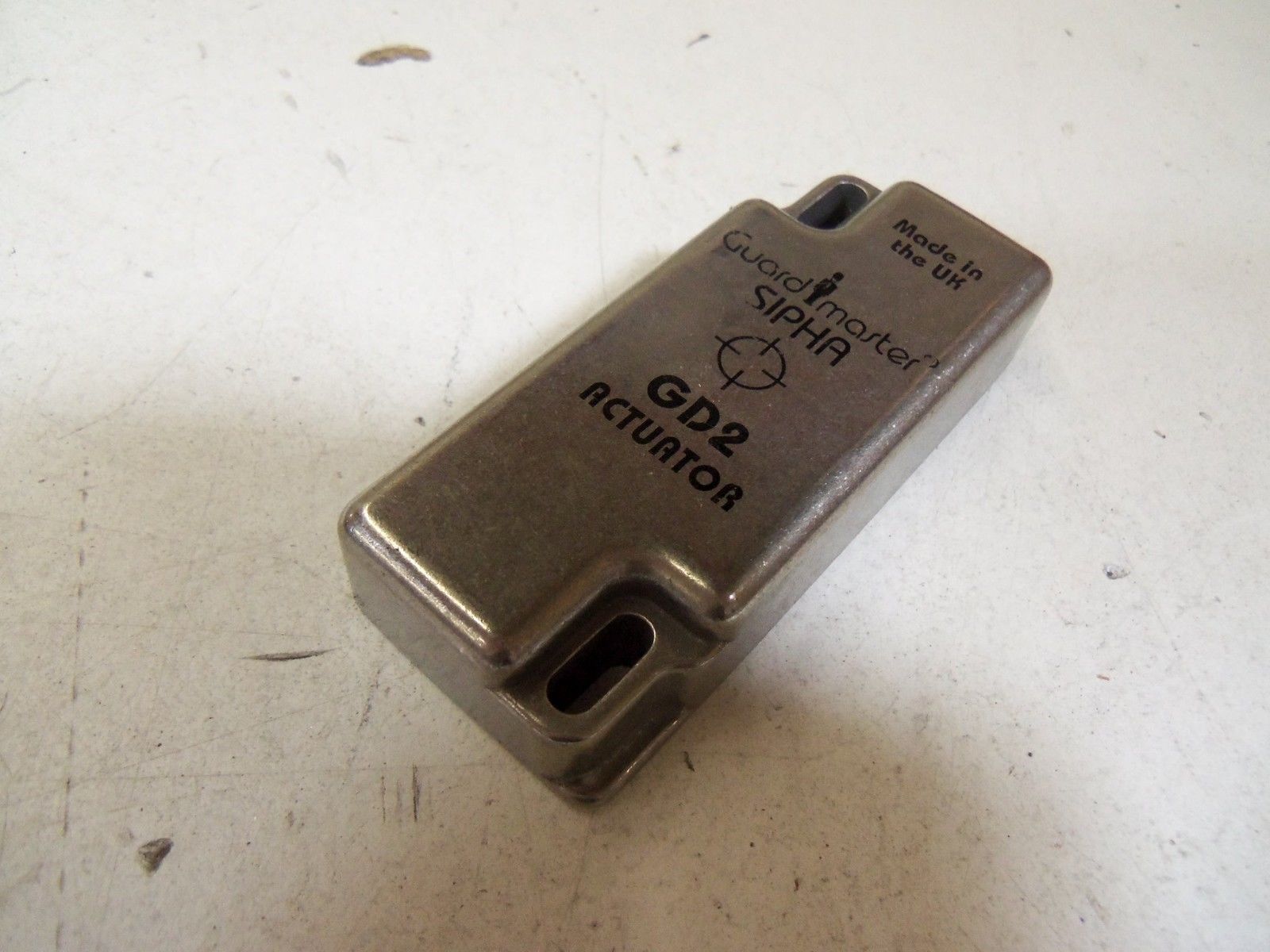 GUARDMASTER GD2 ACTUATOR *NEW NO BOX*