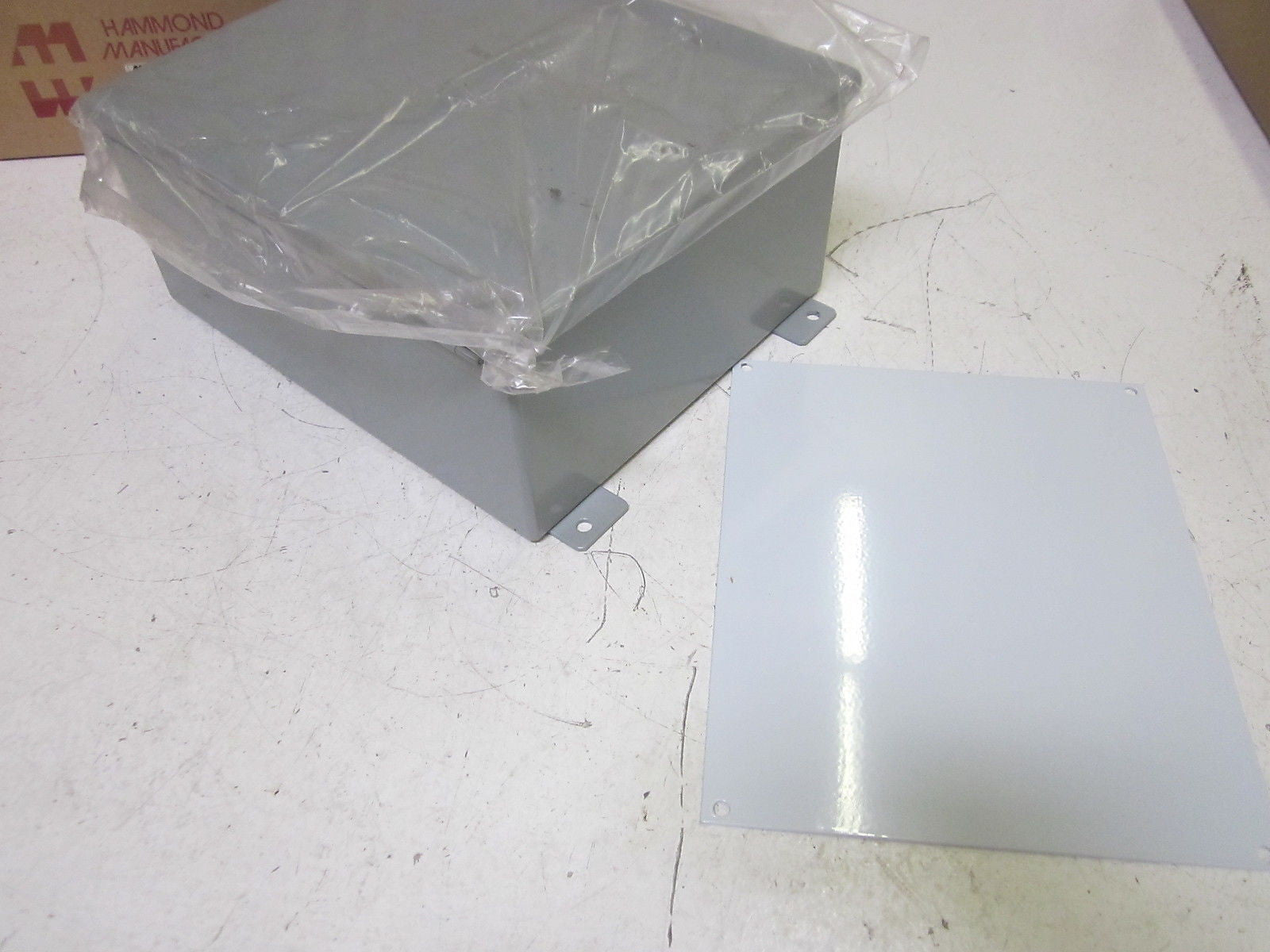 HAMMOND 1414PHK ENCLOSURE  *AS PICTURED* NEW