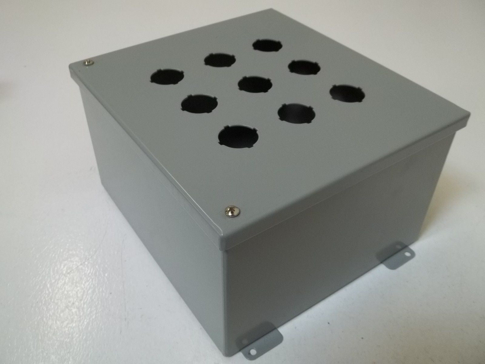 HAMMOND MANUFACTURING 1489P9 9-HOLE PUSHBUTTON ENCLOSURE *NEW NO BOX*