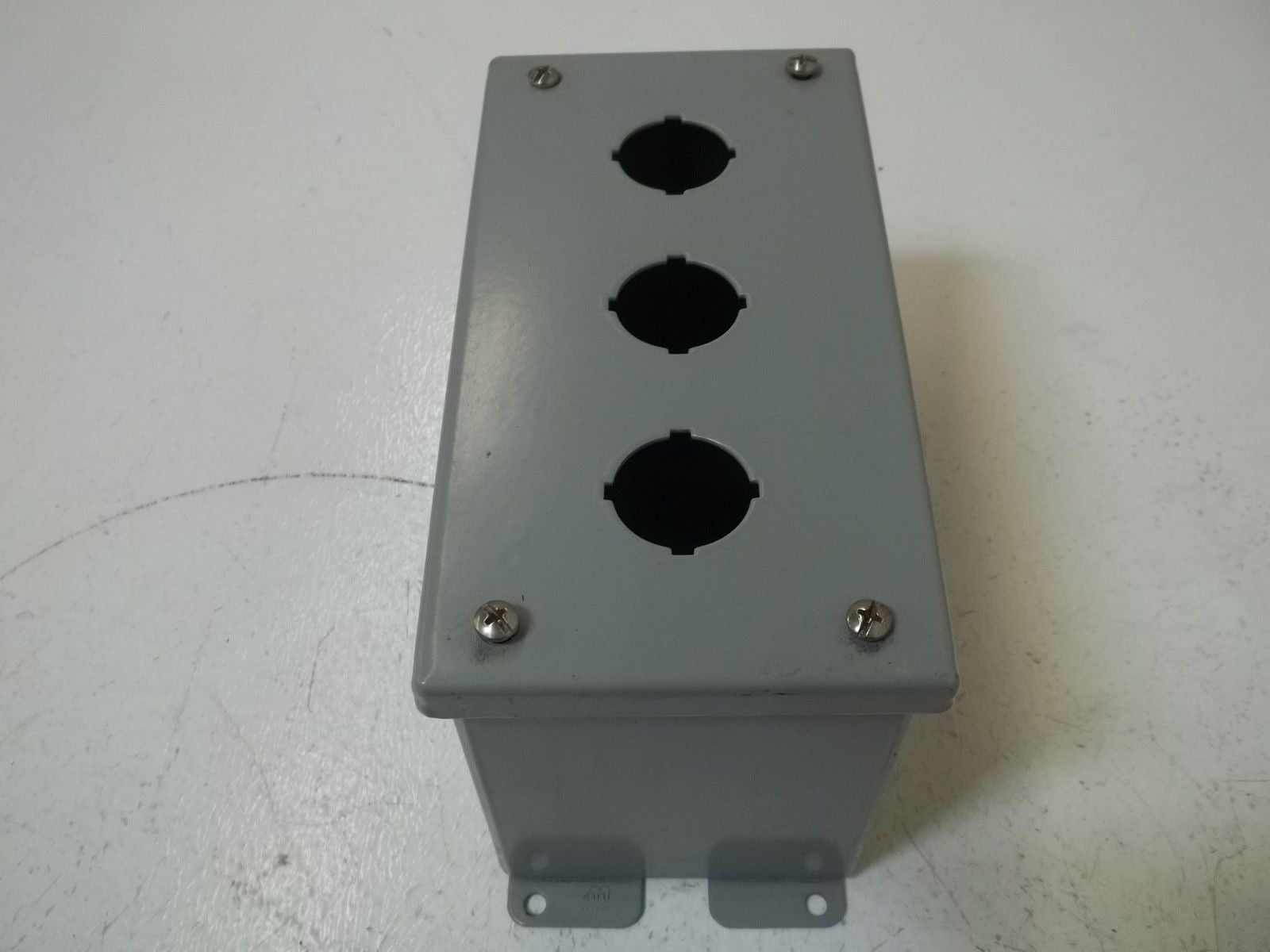 HAMMOND MANUFACTURING 1437C *NEW NO BOX*