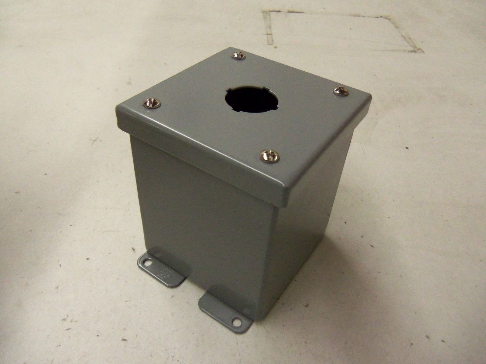 HAMMOND MANUFACTURING 1437A *NEW IN BOX*