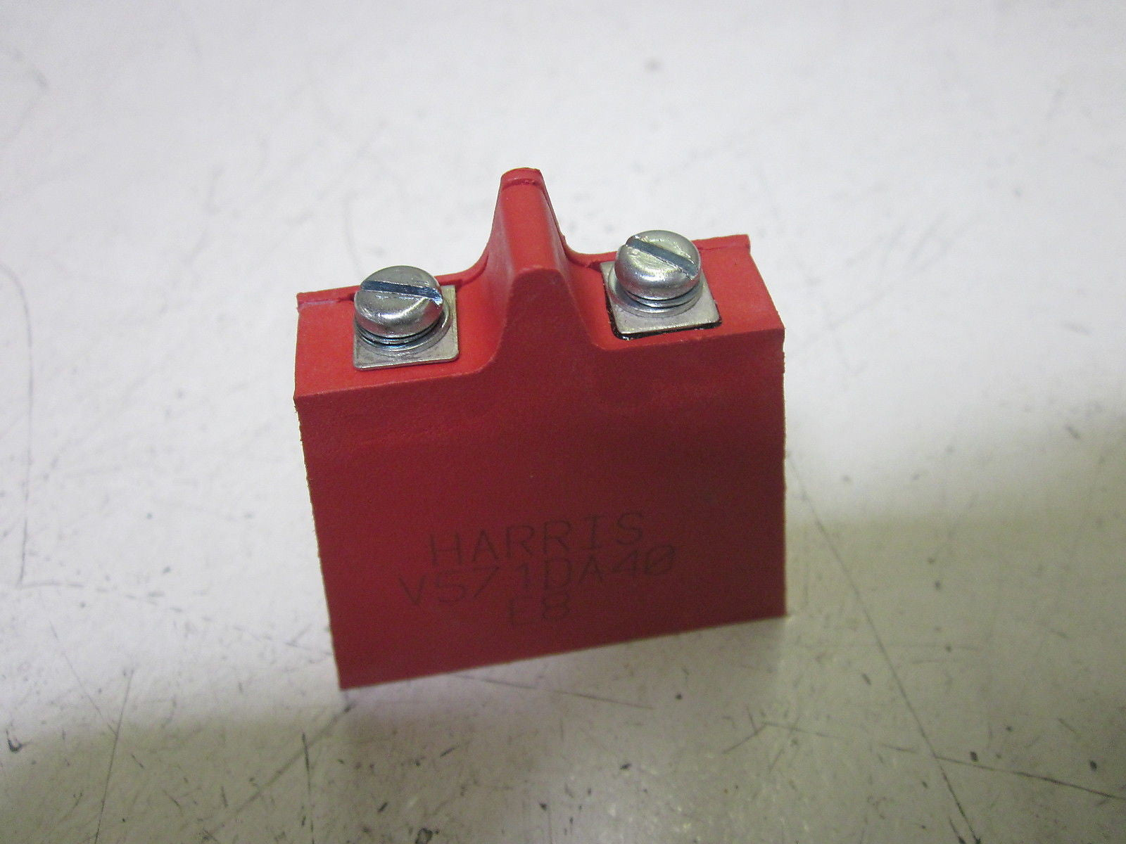 HARRIS V571DA40 VARISTOR *NEW NO BOX*