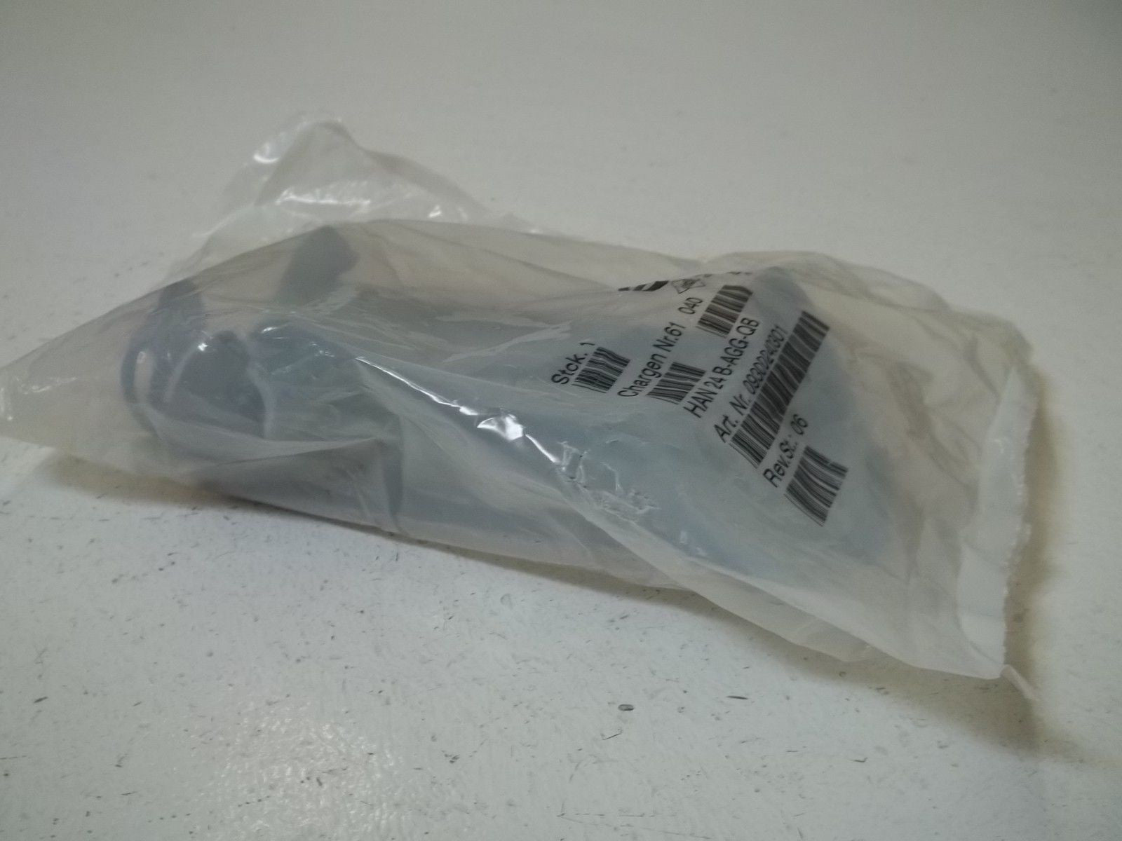 HARTING HAN24B-AGG-QB METAL CONNECTOR *NEW IN A FACTORY BAG*
