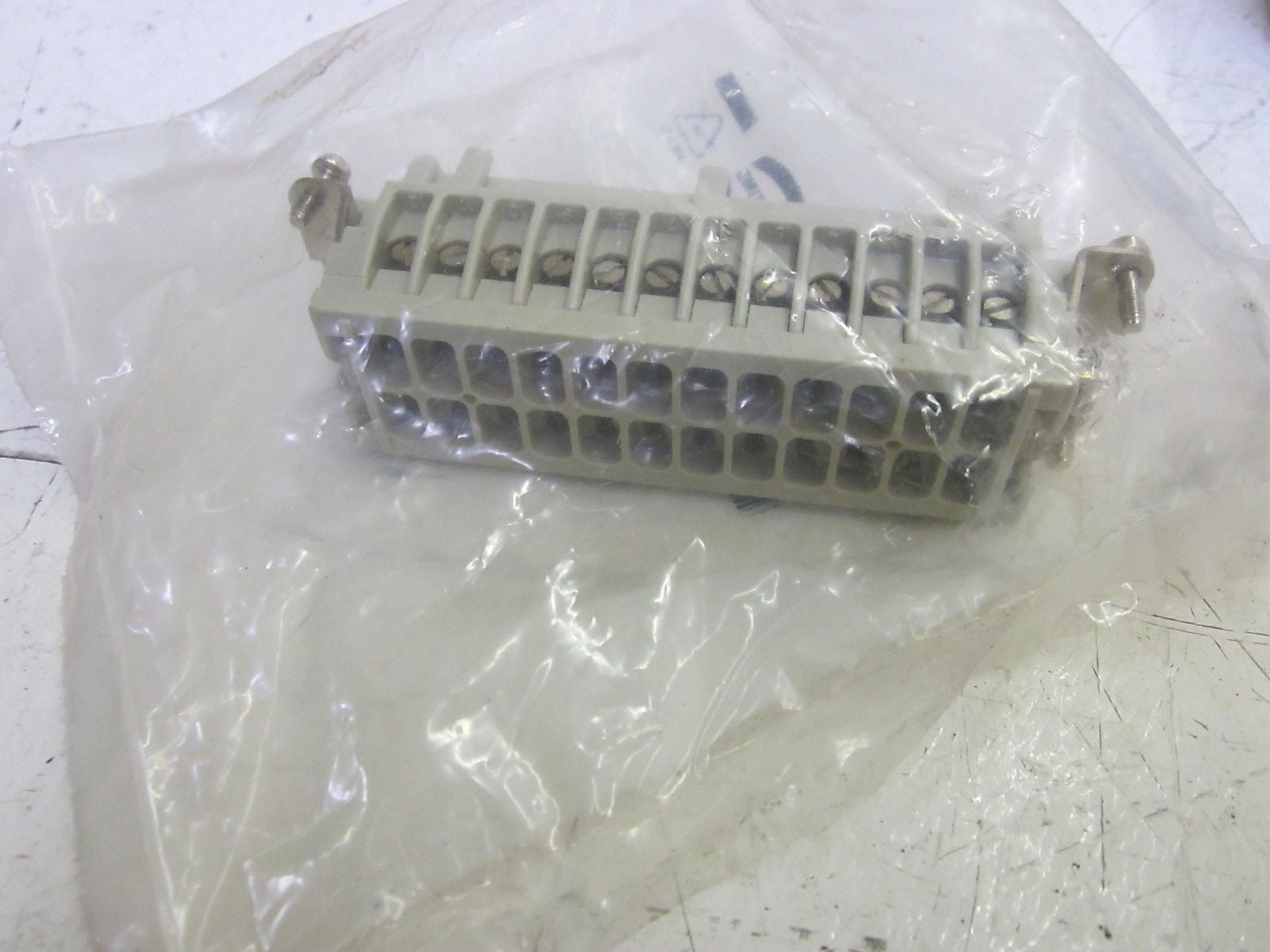 HARTING HAN 24 E BU-S MALE INSERT CONNECTOR *NEW IN A FACTORY BAG*