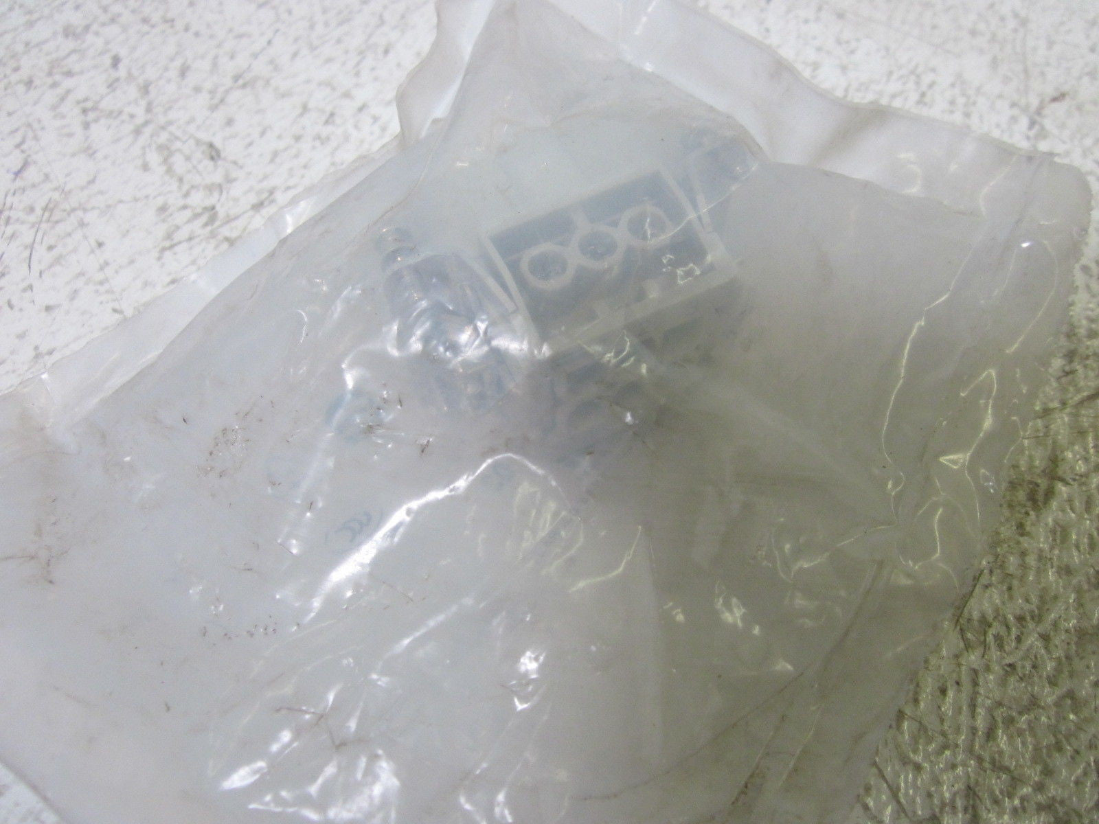 HARTING HAN6E-STI-S BODY CONNECTOR 16A 500V *NEW IN A FACTORY BAG*