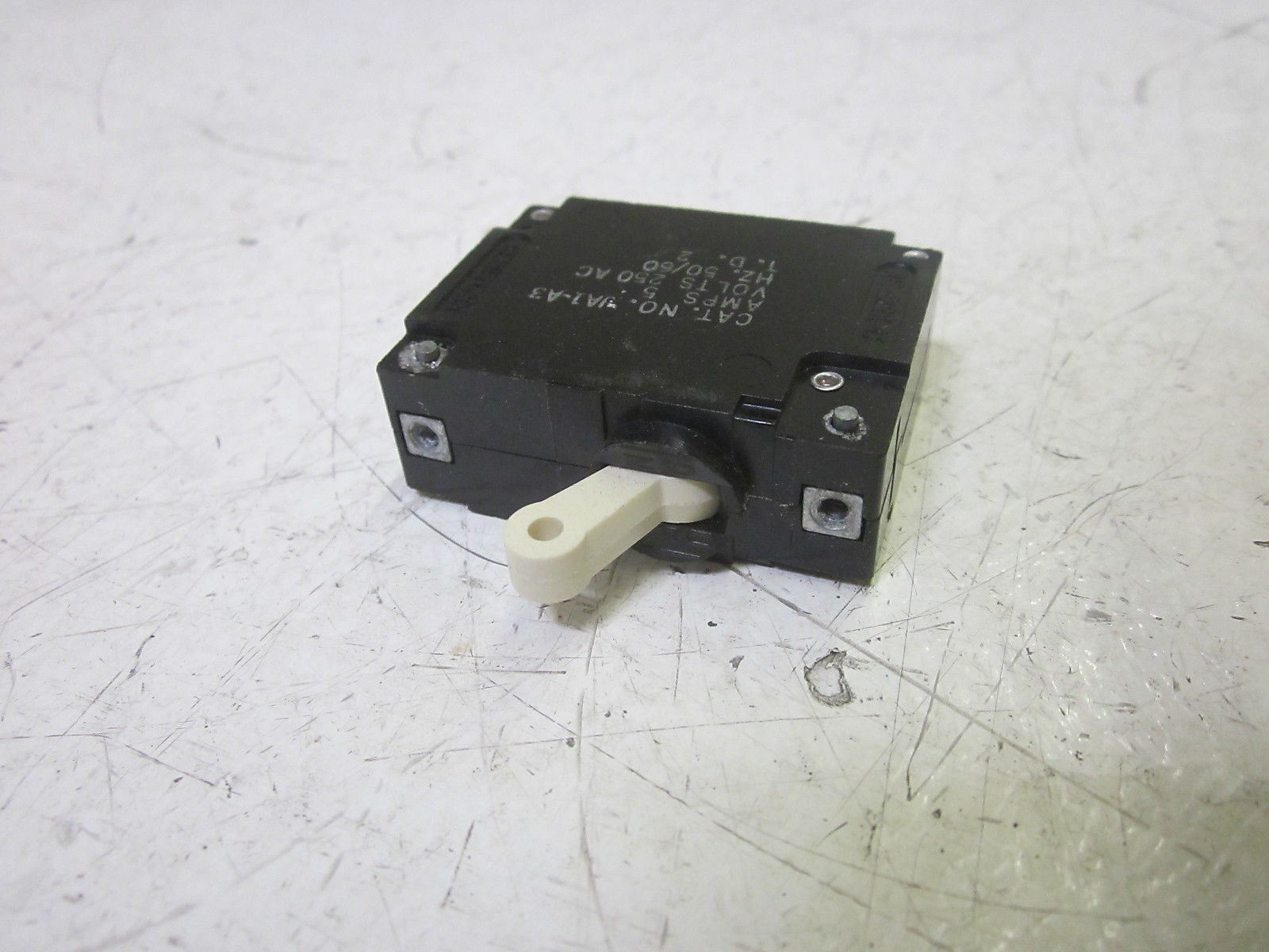 HEINEMANN JA1-A3 CIRCUIT BREAKER 5A 250VAC  *NEW IN BOX*