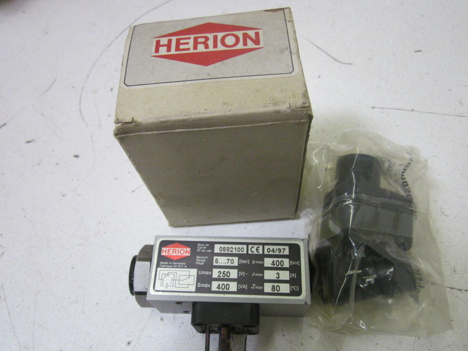 HERION 0882100 PRESSURE SWITCH *NEW IN BOX*