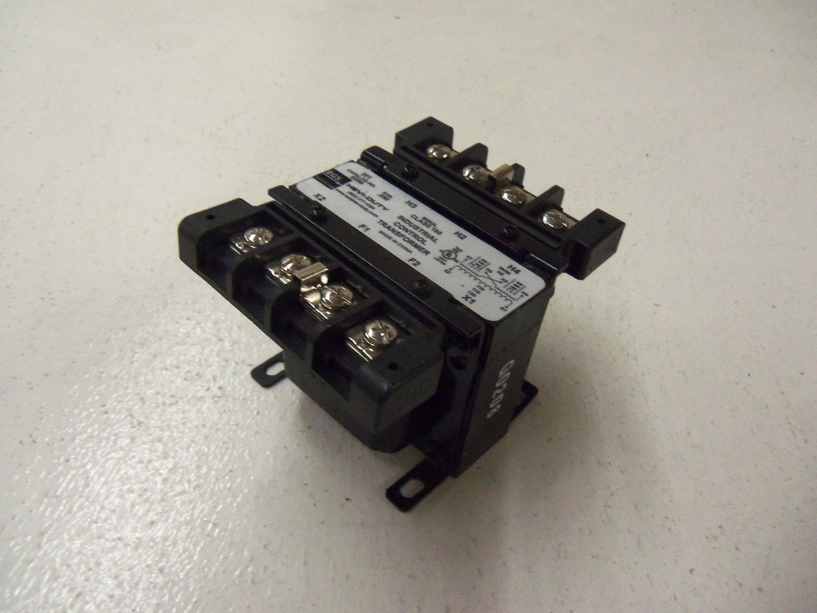 HEVI-DUTY E050 *NEW NO BOX*