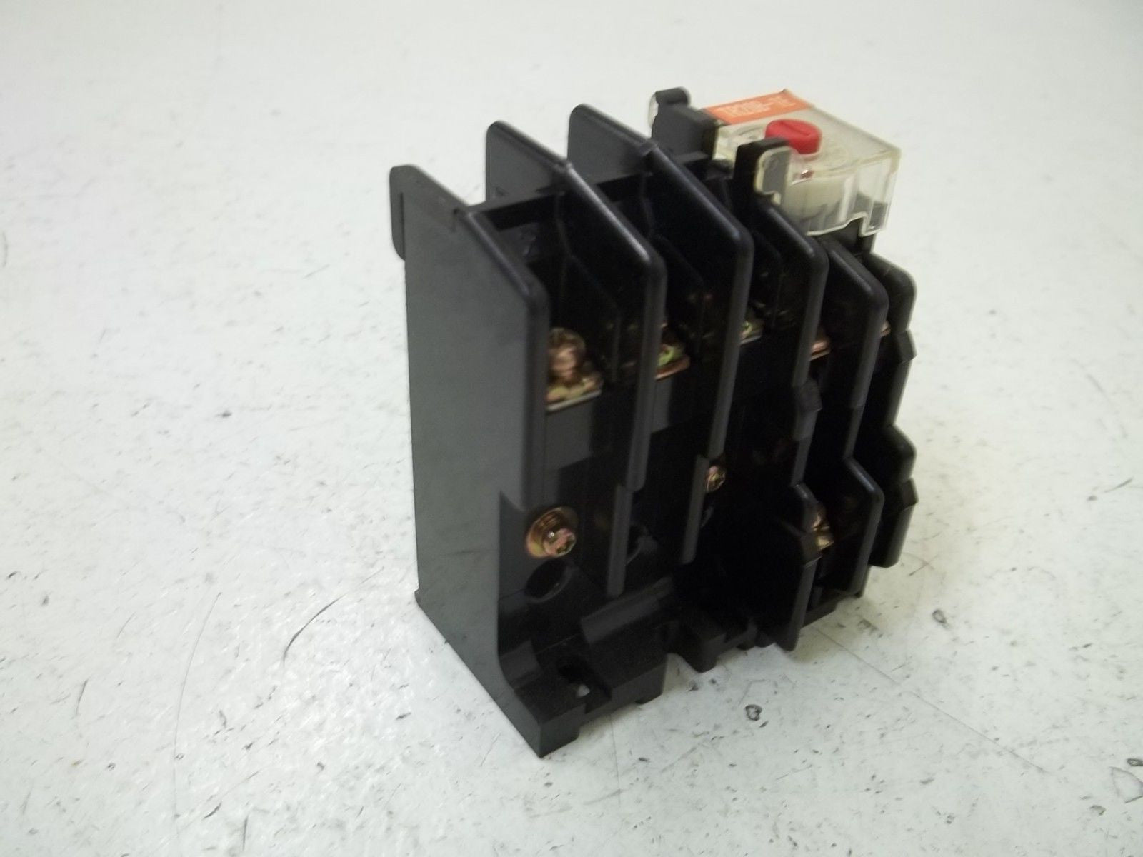 HITACHI TR20B-1E 1.2A *NEW NO BOX*