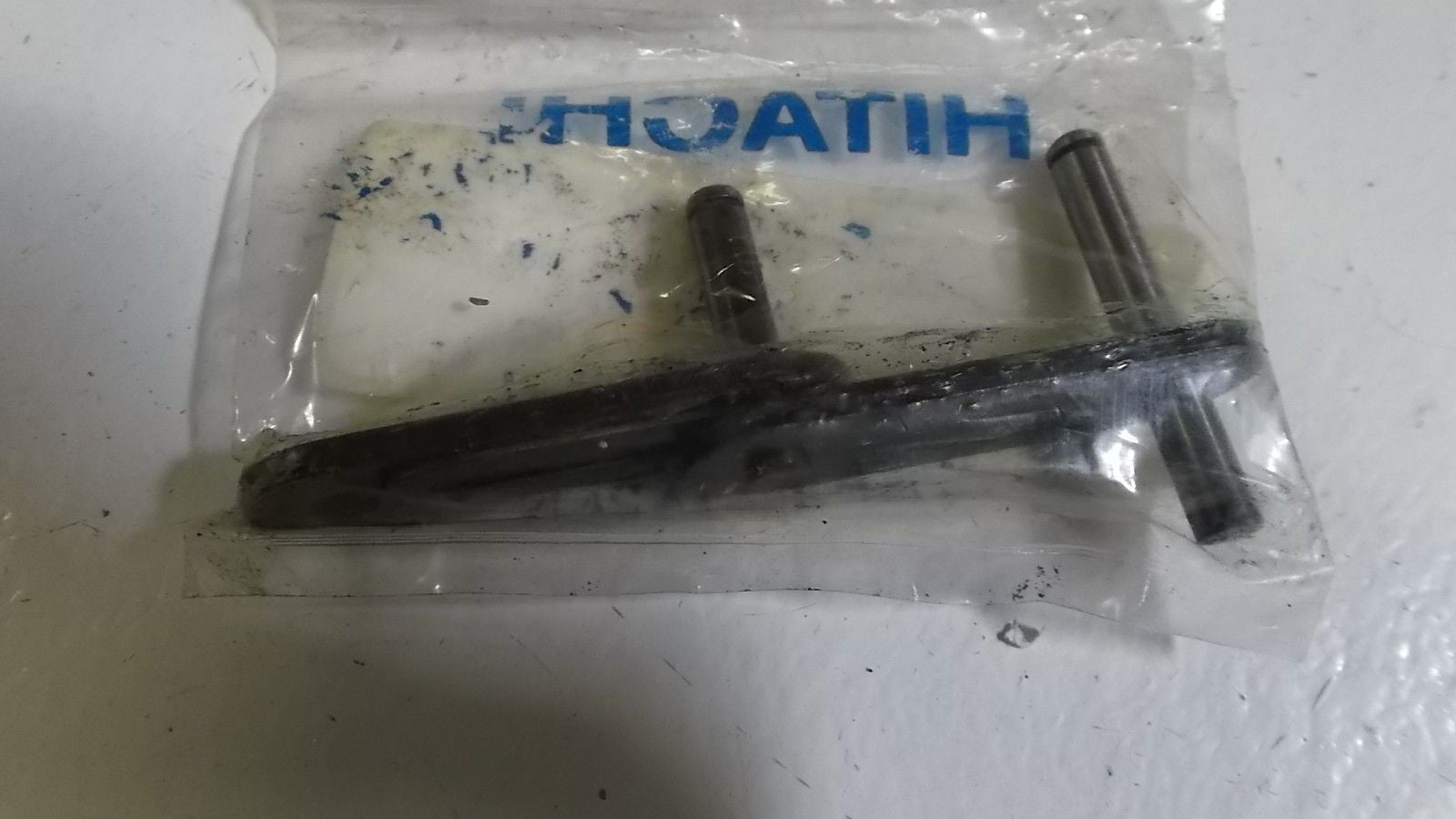 HITACHI SPRING CLIP CONNECTING LINK C2060HD1 *NEW IN FACTORY BAG*