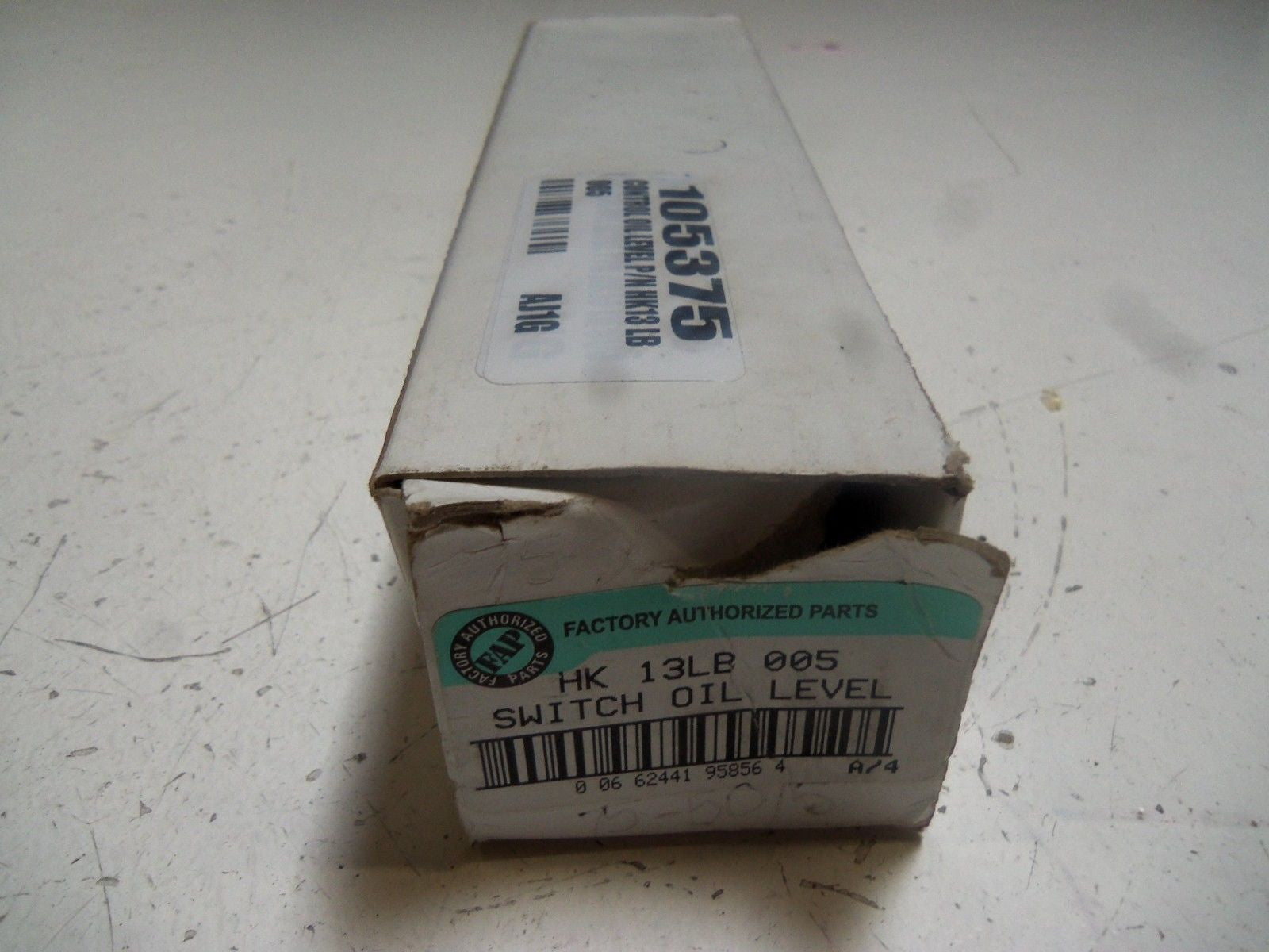 HK 13LB 005 SWITCH OIL LEVEL *NEW IN BOX*