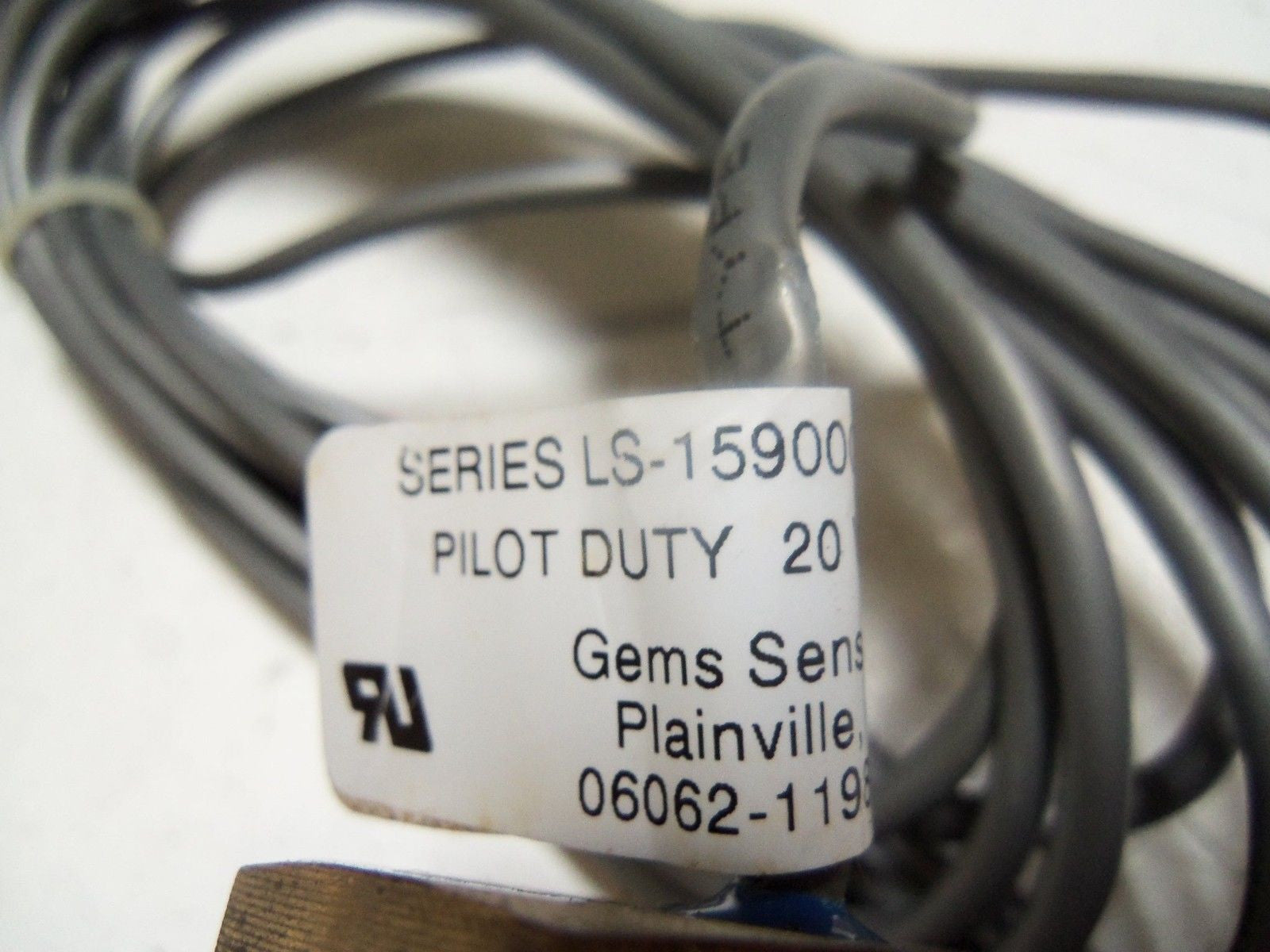 HK 13LB 005 SWITCH OIL LEVEL *NEW IN BOX*