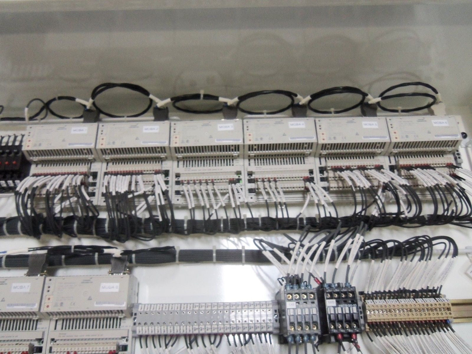 HOFFMAN A-424212WFLP W/ ABB CUTLER HAMMER AND SCHNEIDER *NEW NO BOX*