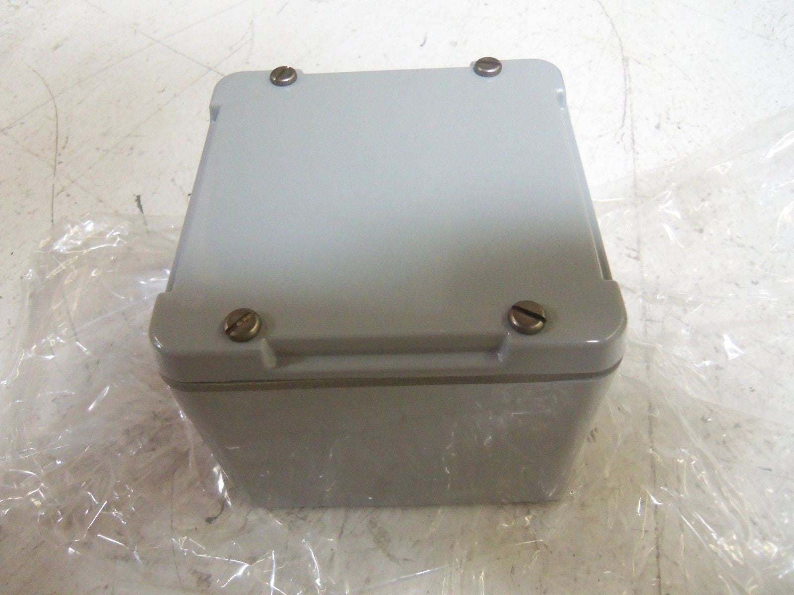 HOFFMAN A-443JNM ENCLOSURE *NEW IN BOX*