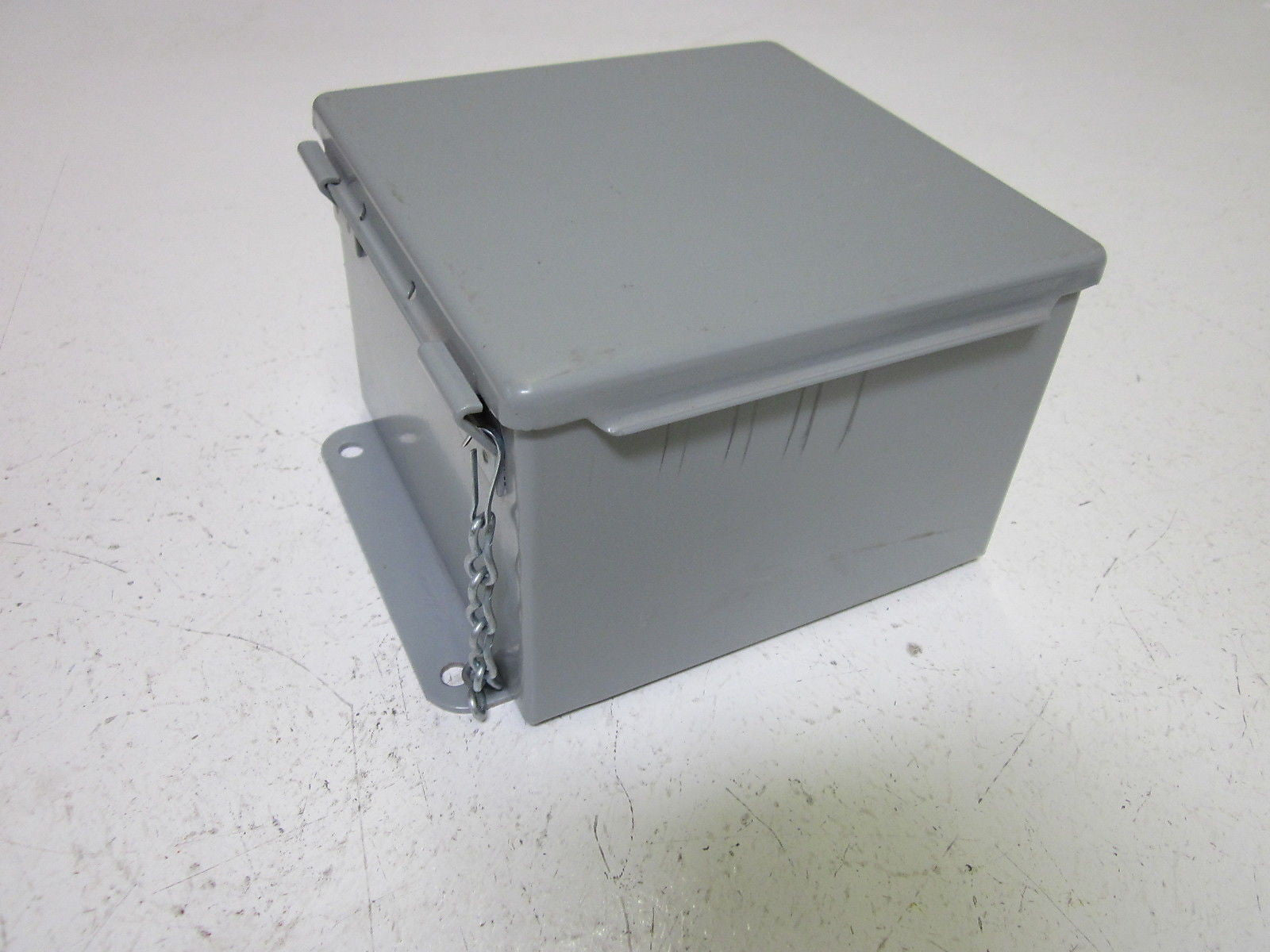 HOFFMAN A606LP ENCLOSURE *USED*