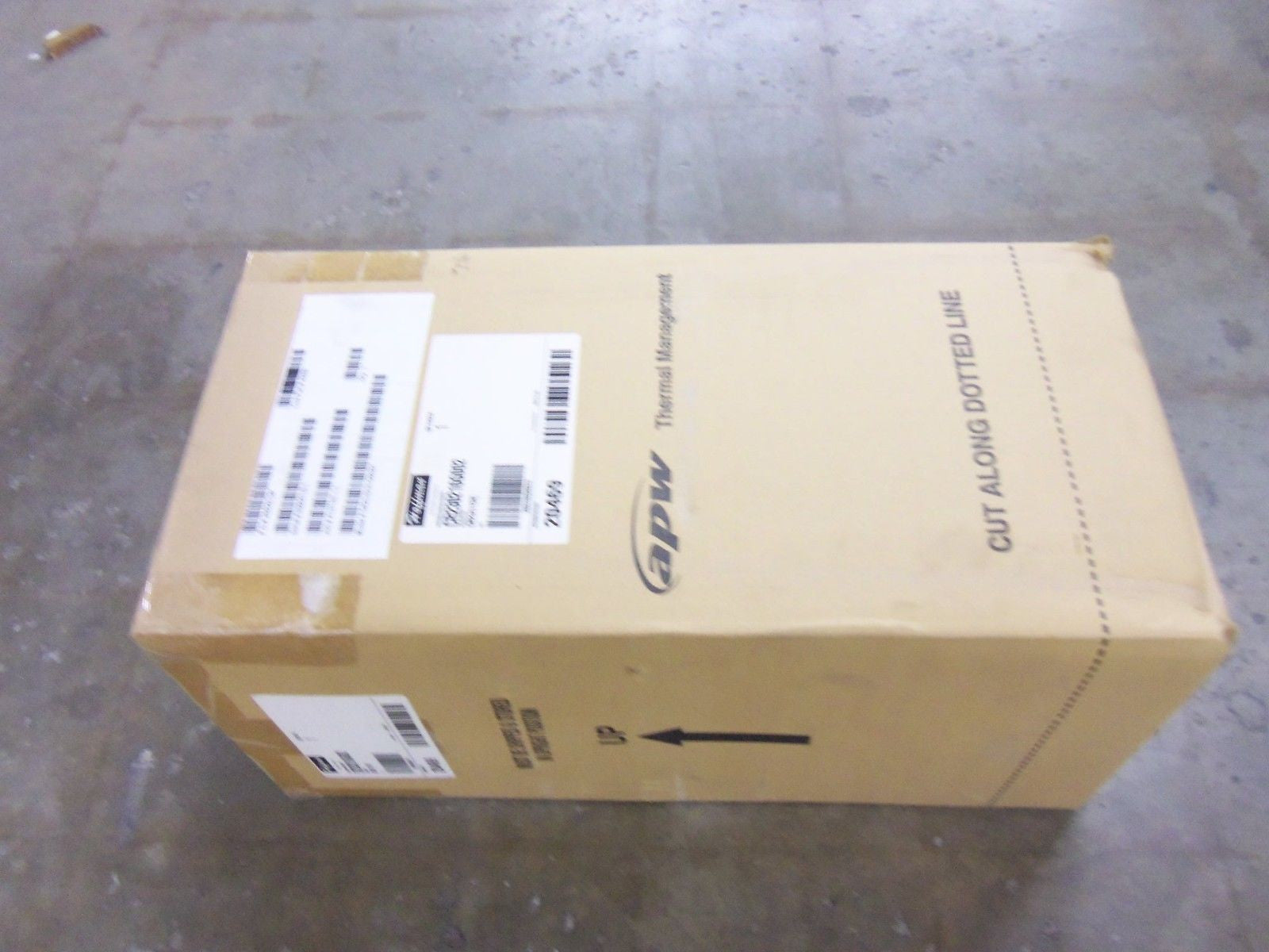 HOFFMAN CR230216G002 AIR CONDITIONER *NEW IN BOX*