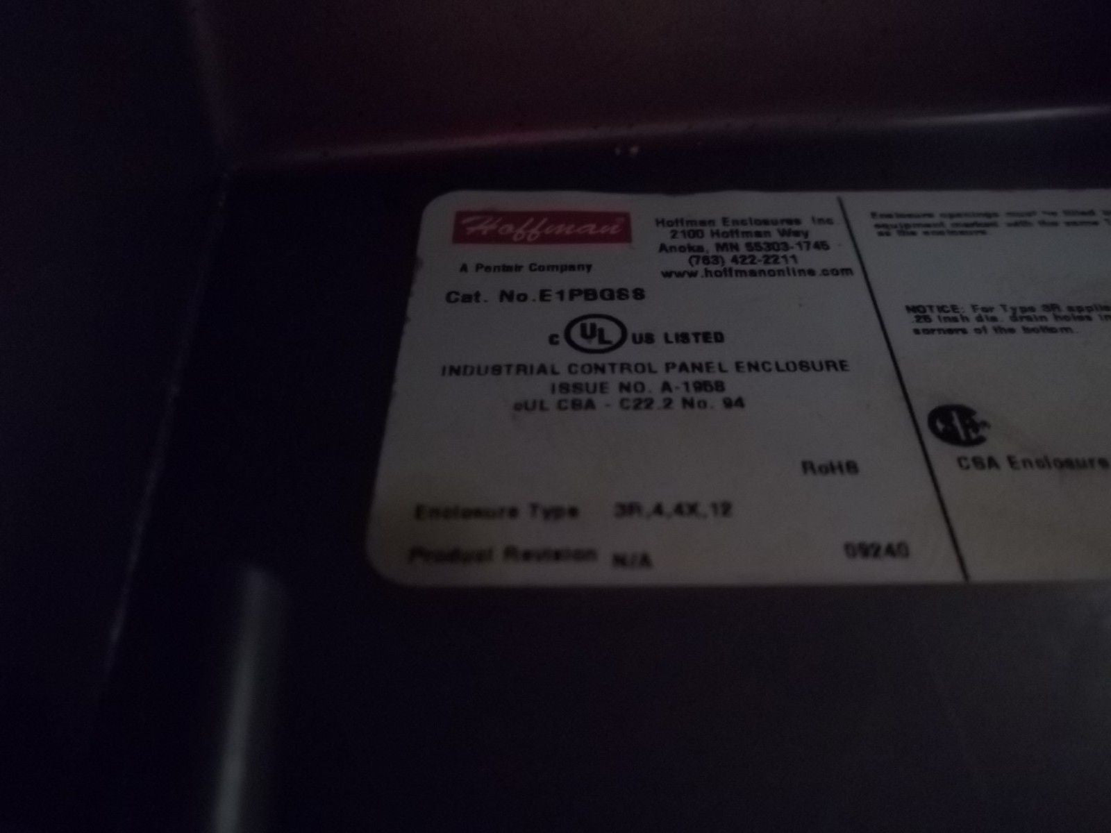 HOFFMAN E1PBGSS PUSHBUTTON ENCLOSURE  (MISSING TOP) *USED*
