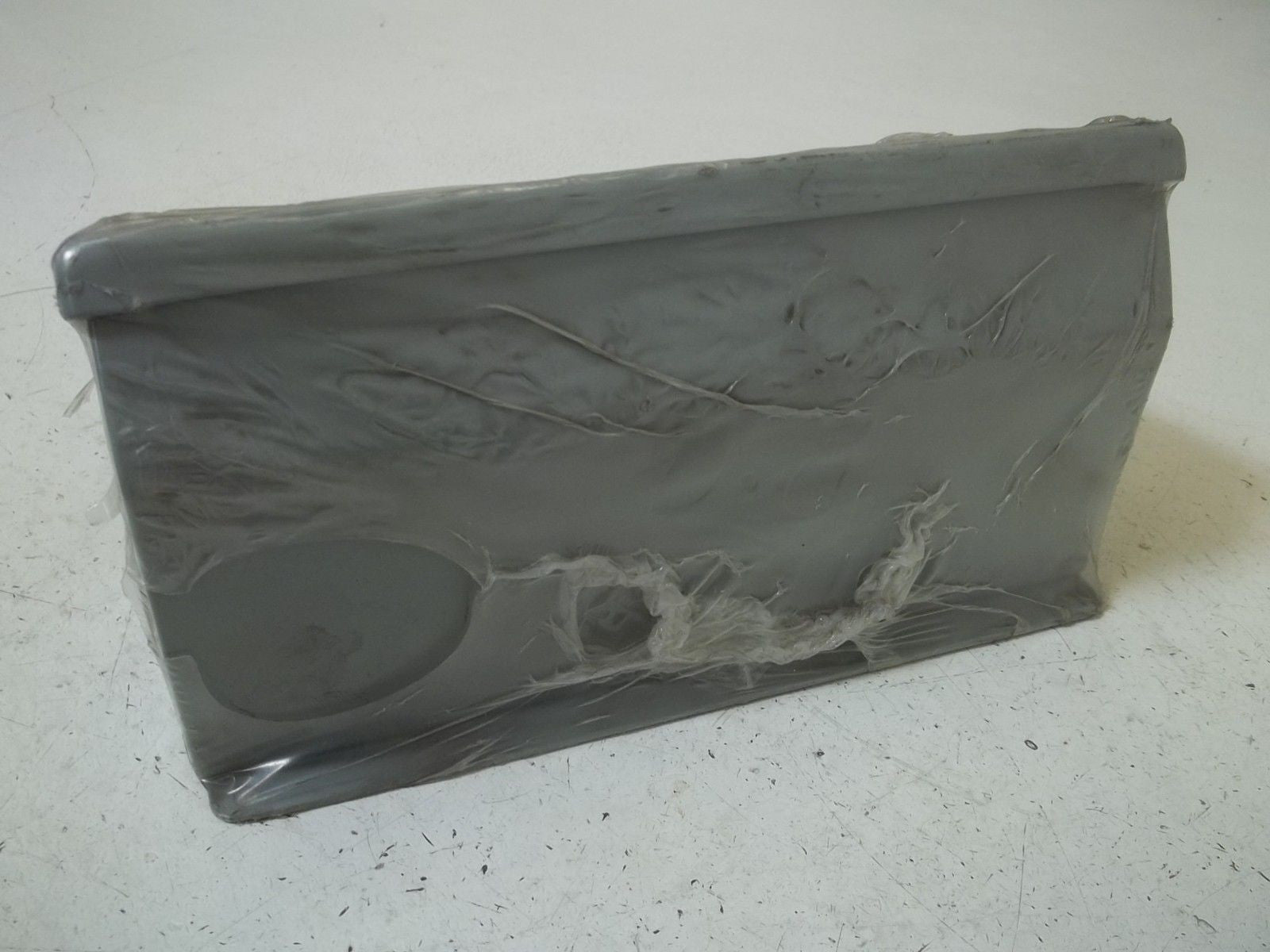 HOFFMAN E4PBA PUSHBUTTON ENCLOSURE *NEW NO BOX*
