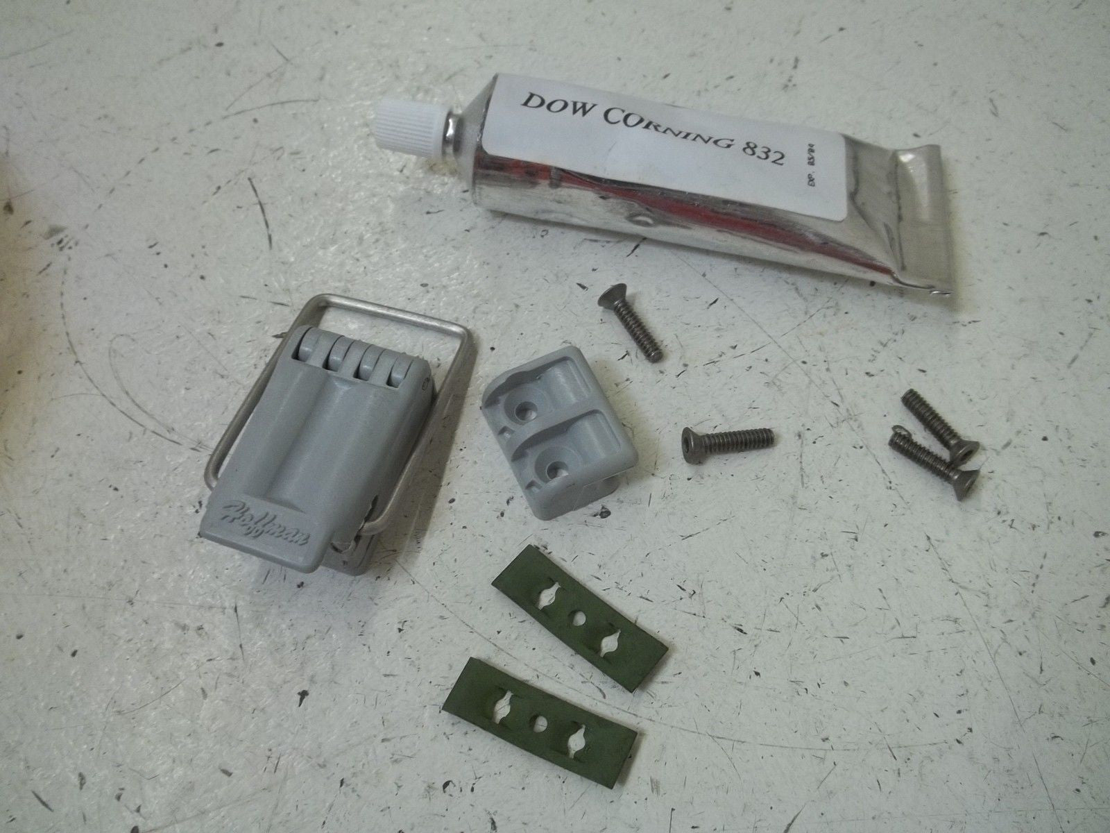 HOFFMAN ZGQRLP LATCH *NEW IN A BAG*