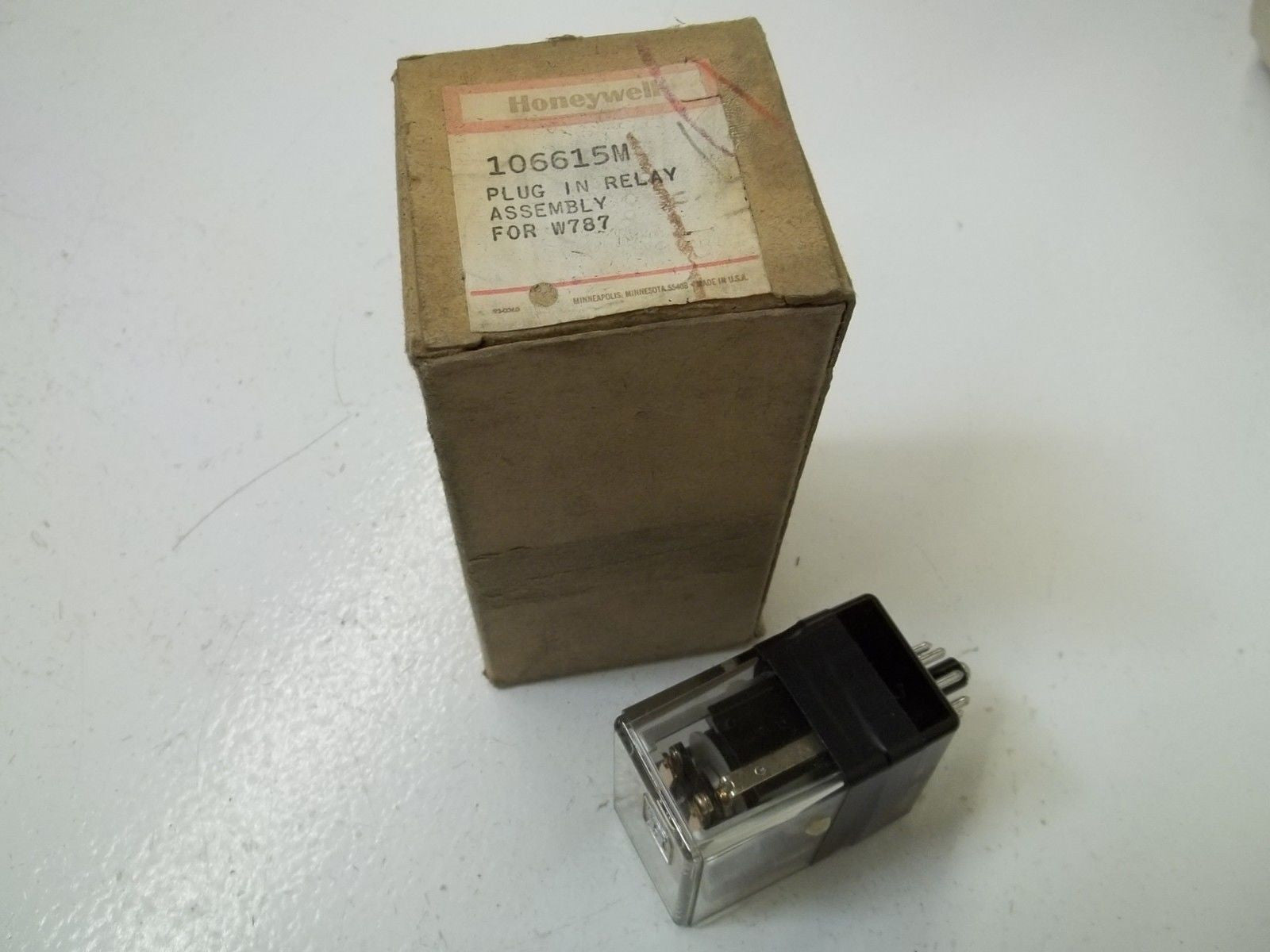 HONEYWELL 106615M *NEW IN BOX*