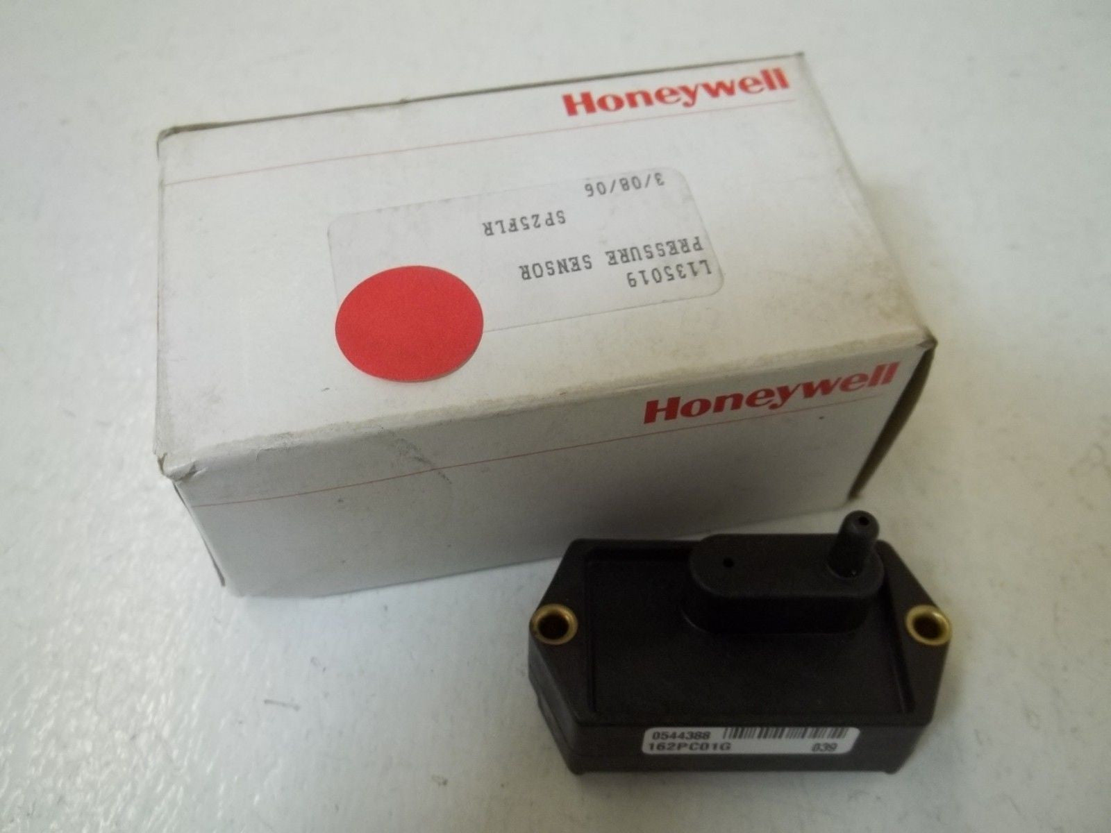 HONEYWELL 162C01G LIMIT SWITCH *NEW IN BOX*